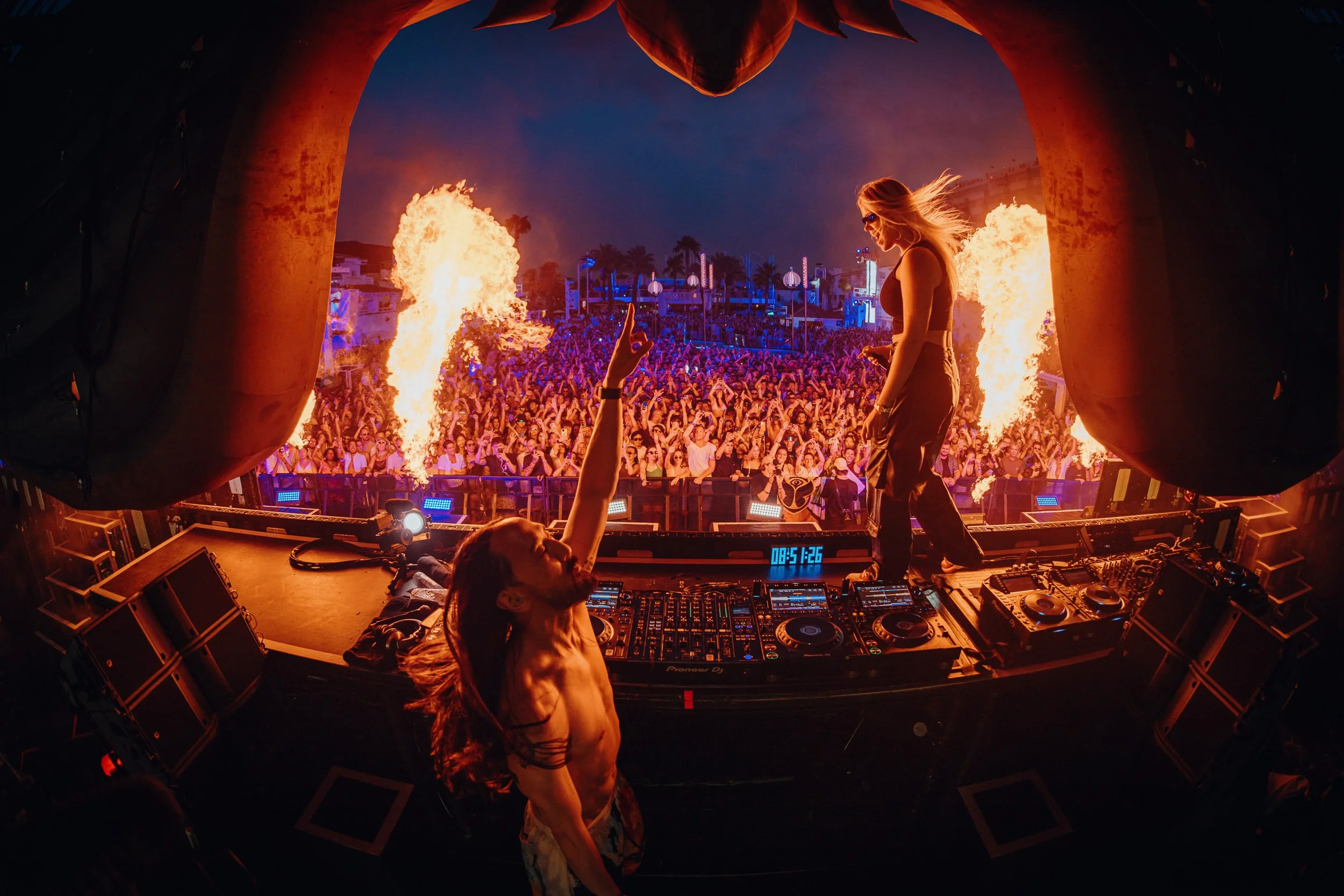 Ushuaia Ibiza with Steve Aoki 