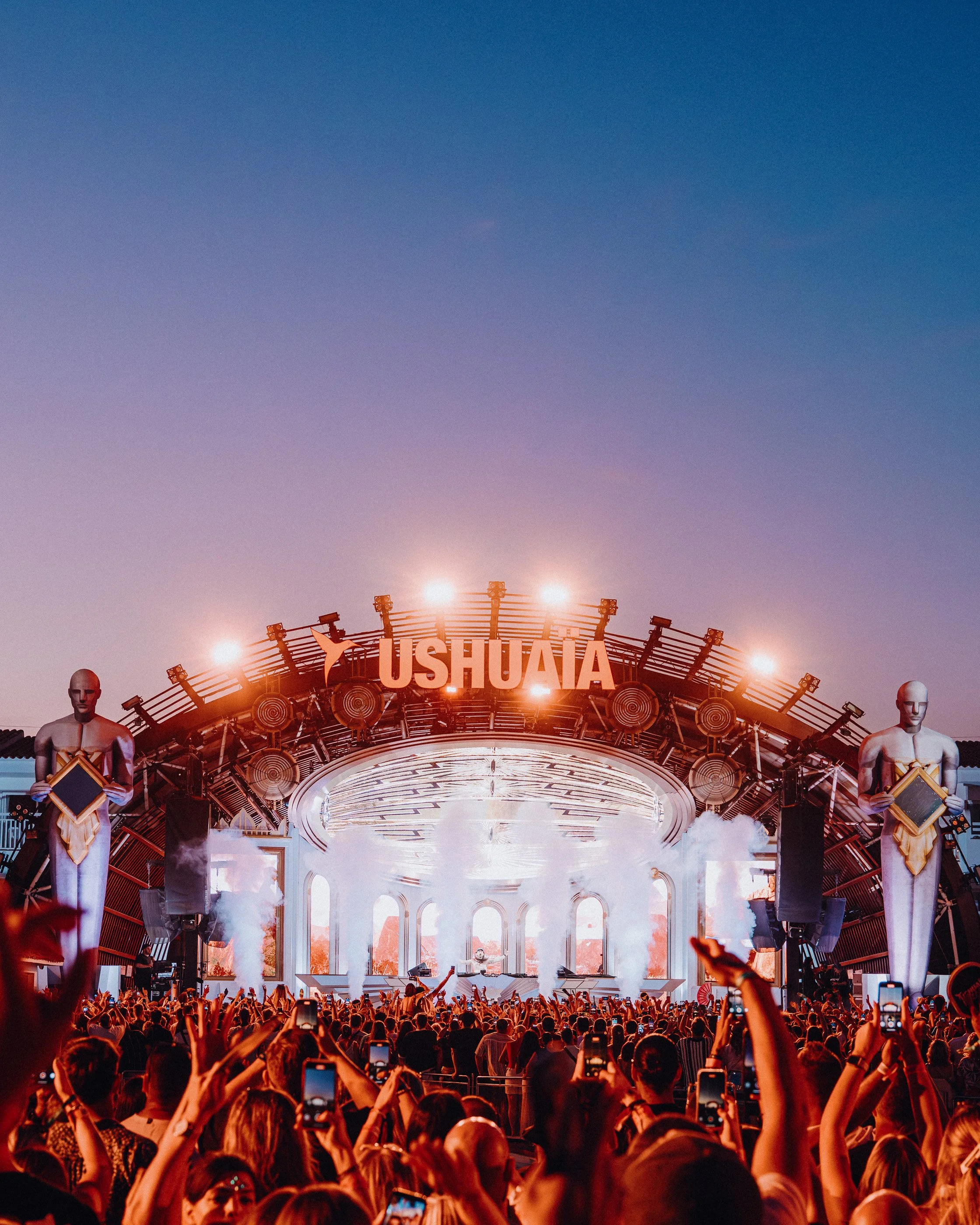 Ushuaia BeachClub with Steve Aoki Crowd Shot