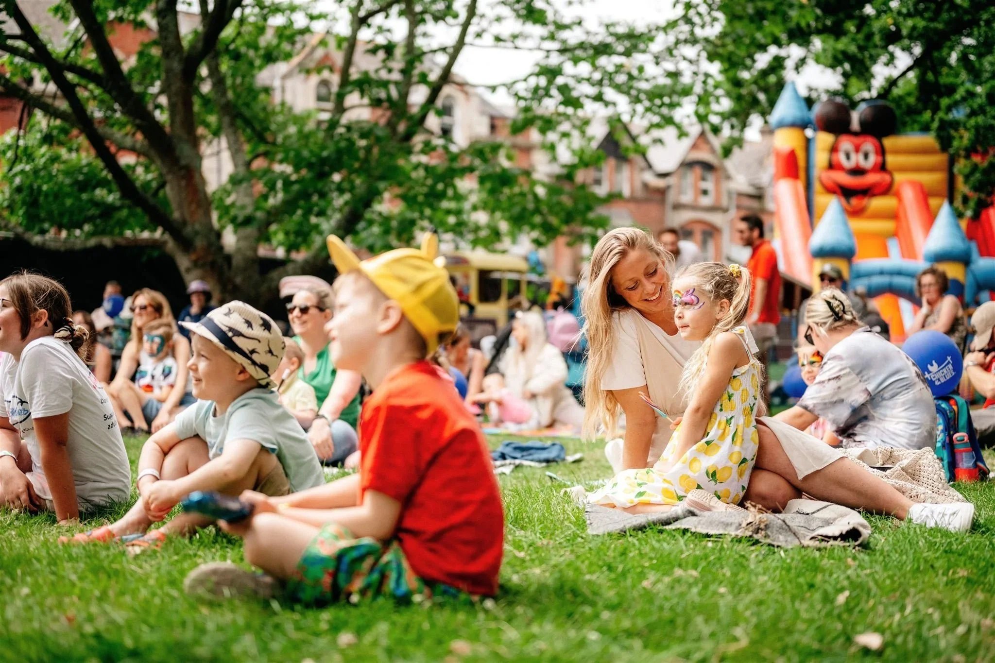 Grooves on the Green, Ashley Cross shot by James Bridle