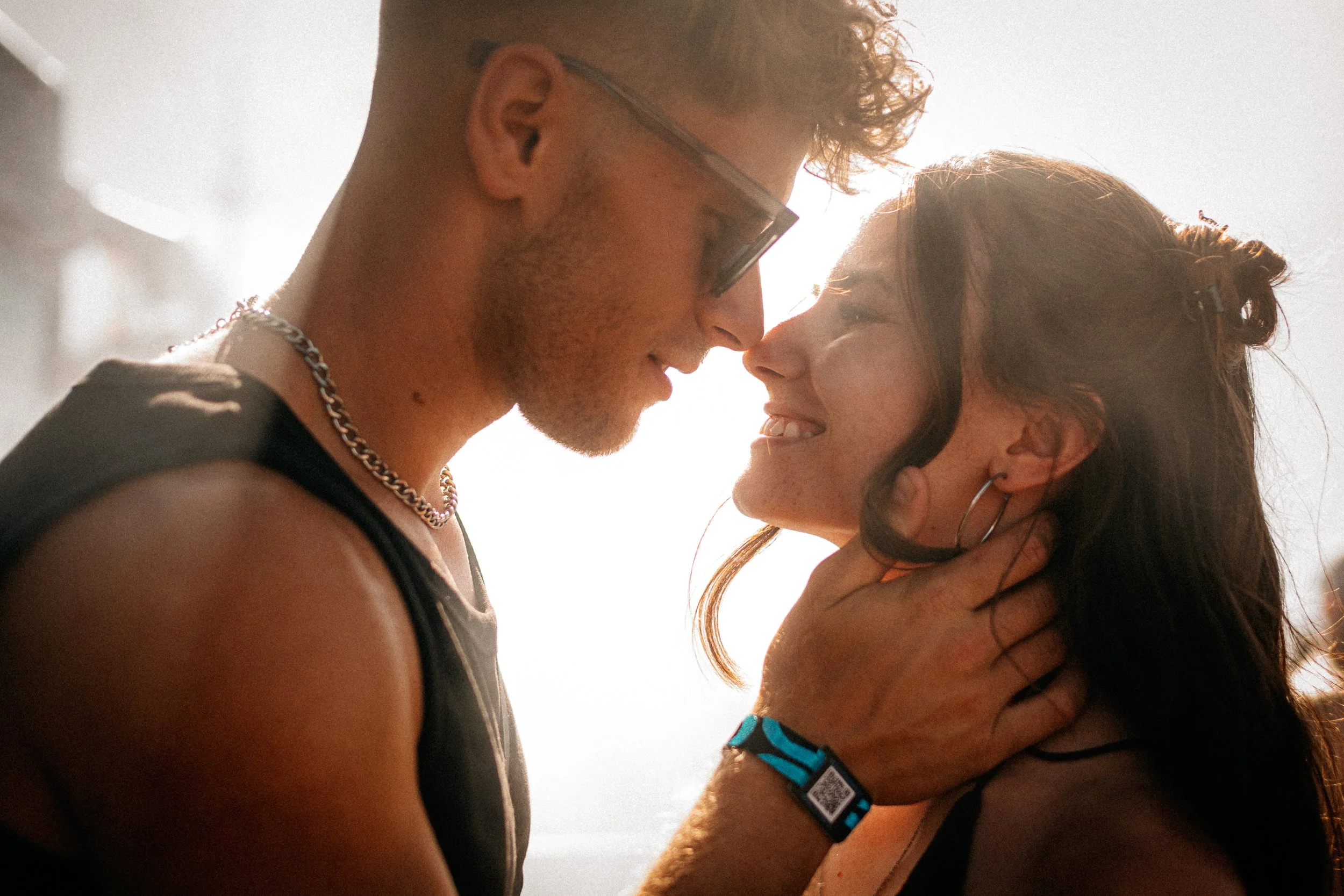 Glücksgefühle festival (2026) Couple share a moment together in the morning light. by James Bridle Photo