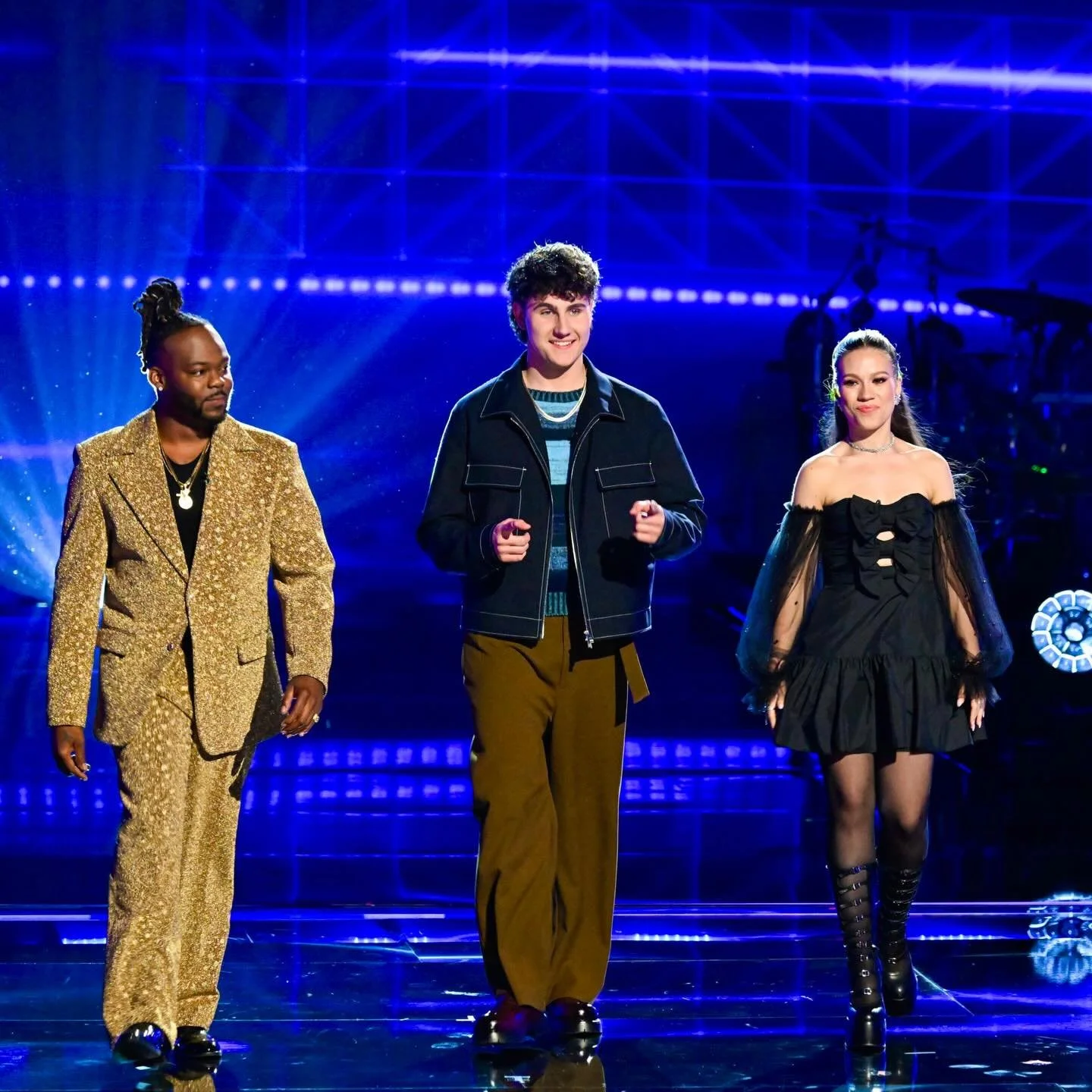 💙💚ONE HOUR💚💙

🚨9/8C on @nbc🚨

Honored to represent Team @johnlegend with @syd.millevoi @k.j._willis 

#TheVoice #TeamLegend #JohnLegend #LucasWest #nbcthevoice