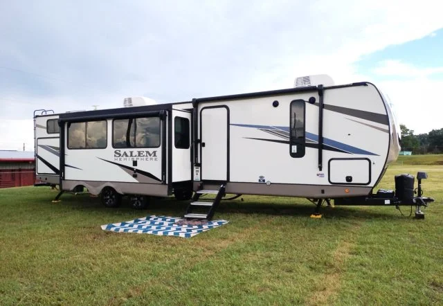 TFRV02-2022 Salem Hemisphere 356QB-2.jpg