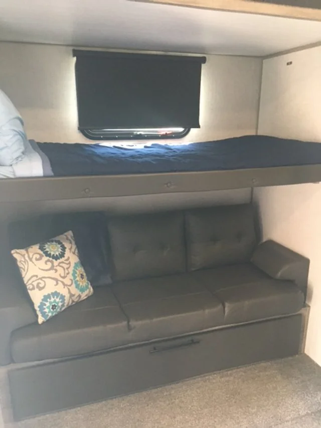 TFRV02-2022 Salem Hemisphere 356QB-9.JPG