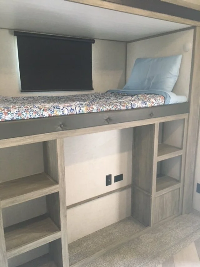 TFRV02-2022 Salem Hemisphere 356QB-10.JPG