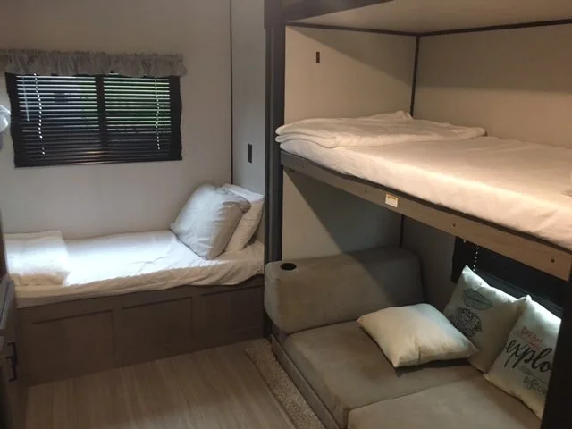 TFRV24-2021 Keystone Hideout 318BR-9.JPG