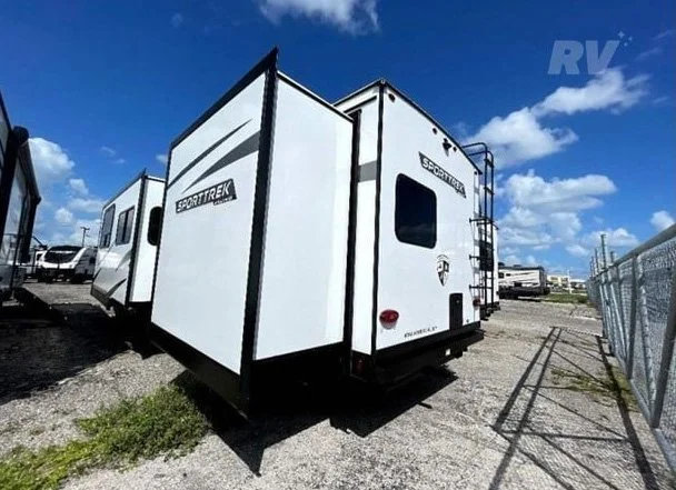 2023 Venture Sportrek