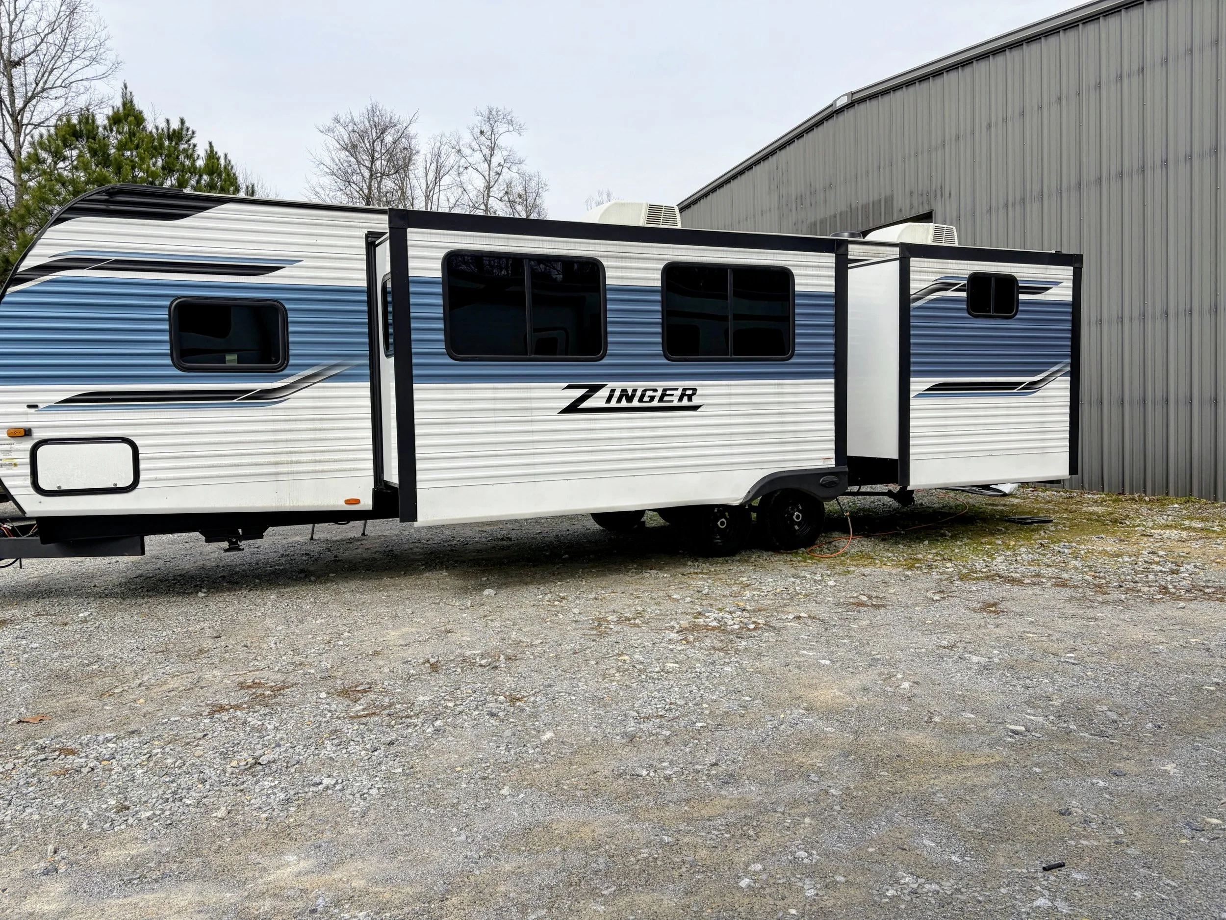 2024 Crossroads Zinger 328SB