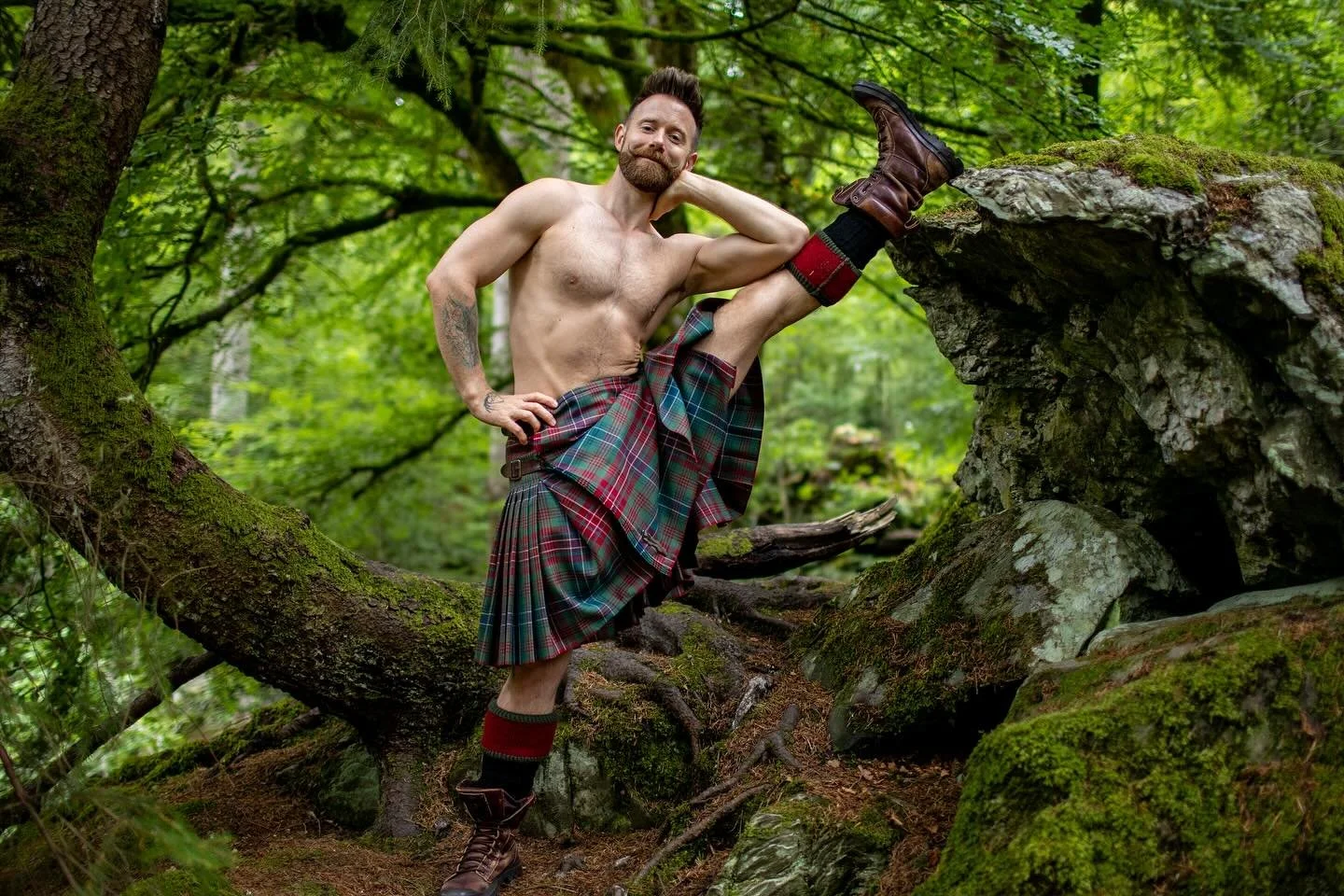 It&rsquo;s my birthday!
Another year, shortly followed by @alanlambie tomorrow! 
If you are wishing me a happy birthday, don&rsquo;t forget my twin brother Alastair! 
📸 @ajwphotographyscotland 
.
.
.
#birthday #kilt #yoga #kiltedyoga