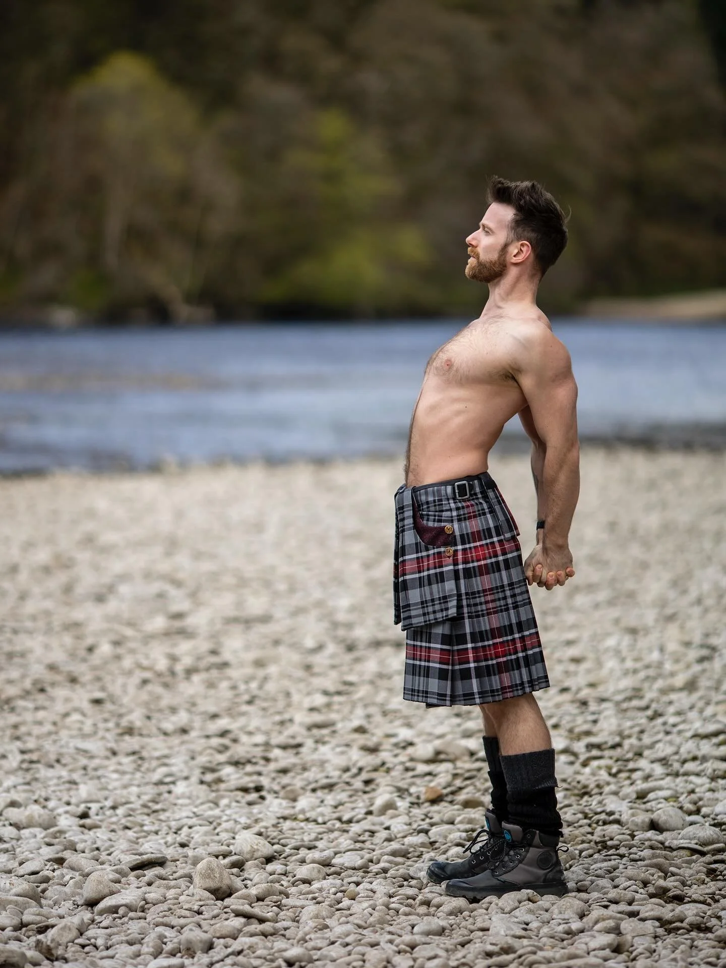 It&rsquo;s Feb 1st and you&rsquo;ll be turning your calendar over to this chest opener pose!
You have to look stern when you do it though&hellip;
.
.
.
📸 @ajwphotographyscotland #kilt #kiltedyoga #dunkeld #scotland #scottish