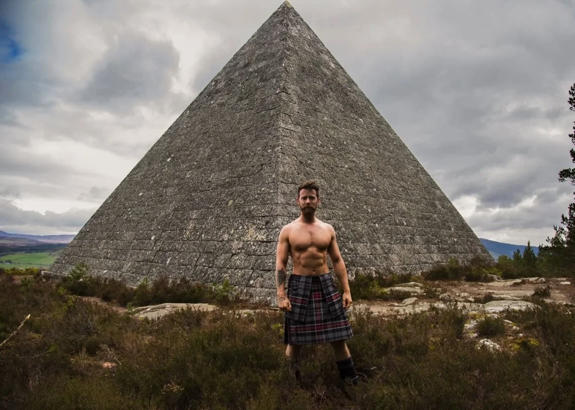 You never know what you will find up a hill in Scotland. I am looking to venture a bit more into the cairngorms and visit more places like this.
.
.
.
#kiltedyoga #tartan #pyramid #scotland 
📸 @ajwphotographyscotland