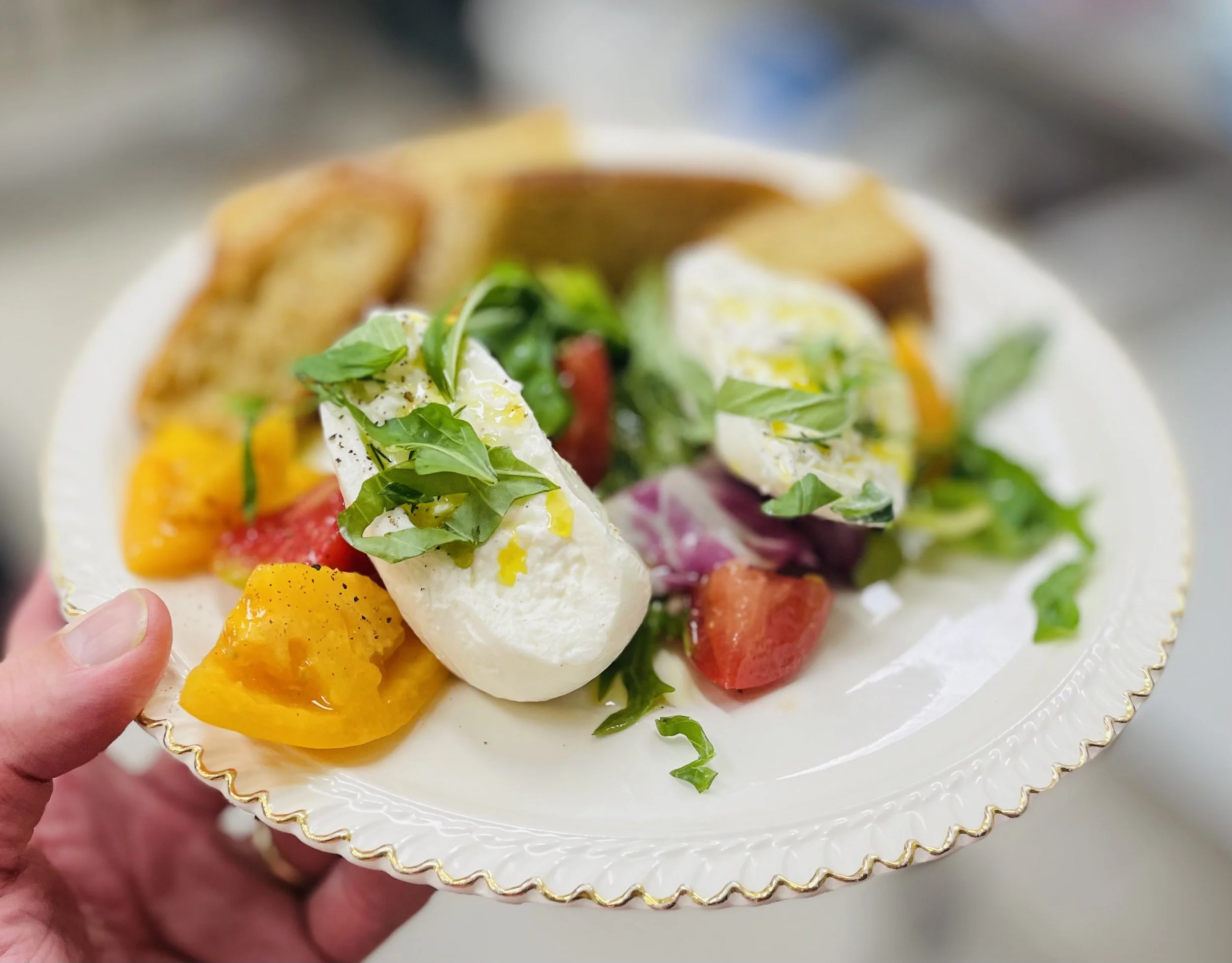Burrata_Tomata_.jpg