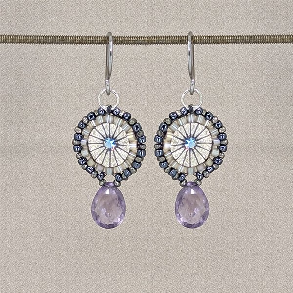 Disquette Amy : : petite amethyst drop earrings