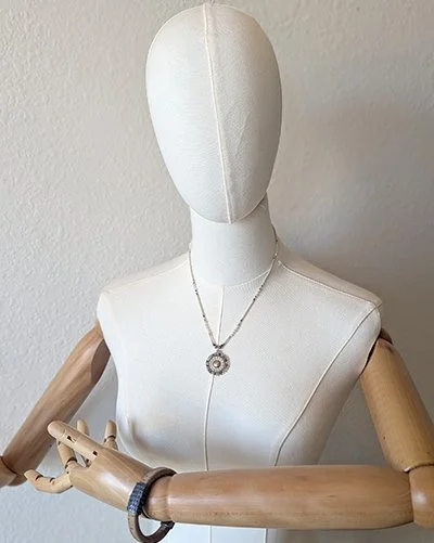 26010201 on Mannequin.jpg