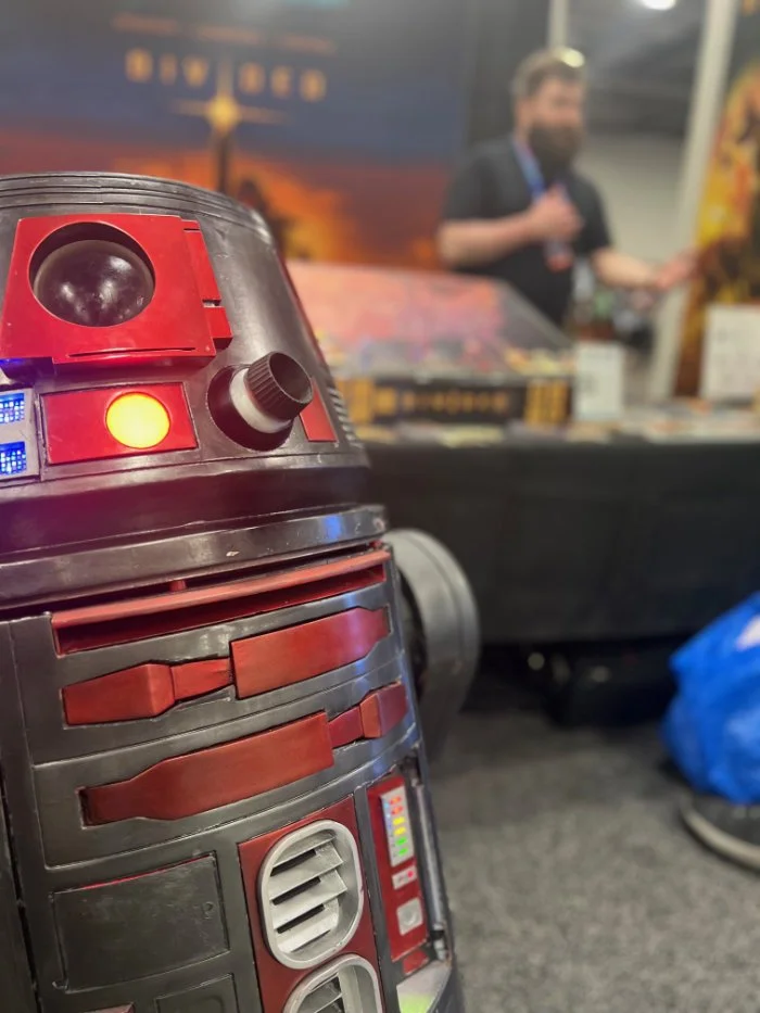 Starwars droid visiting fusion theory booth