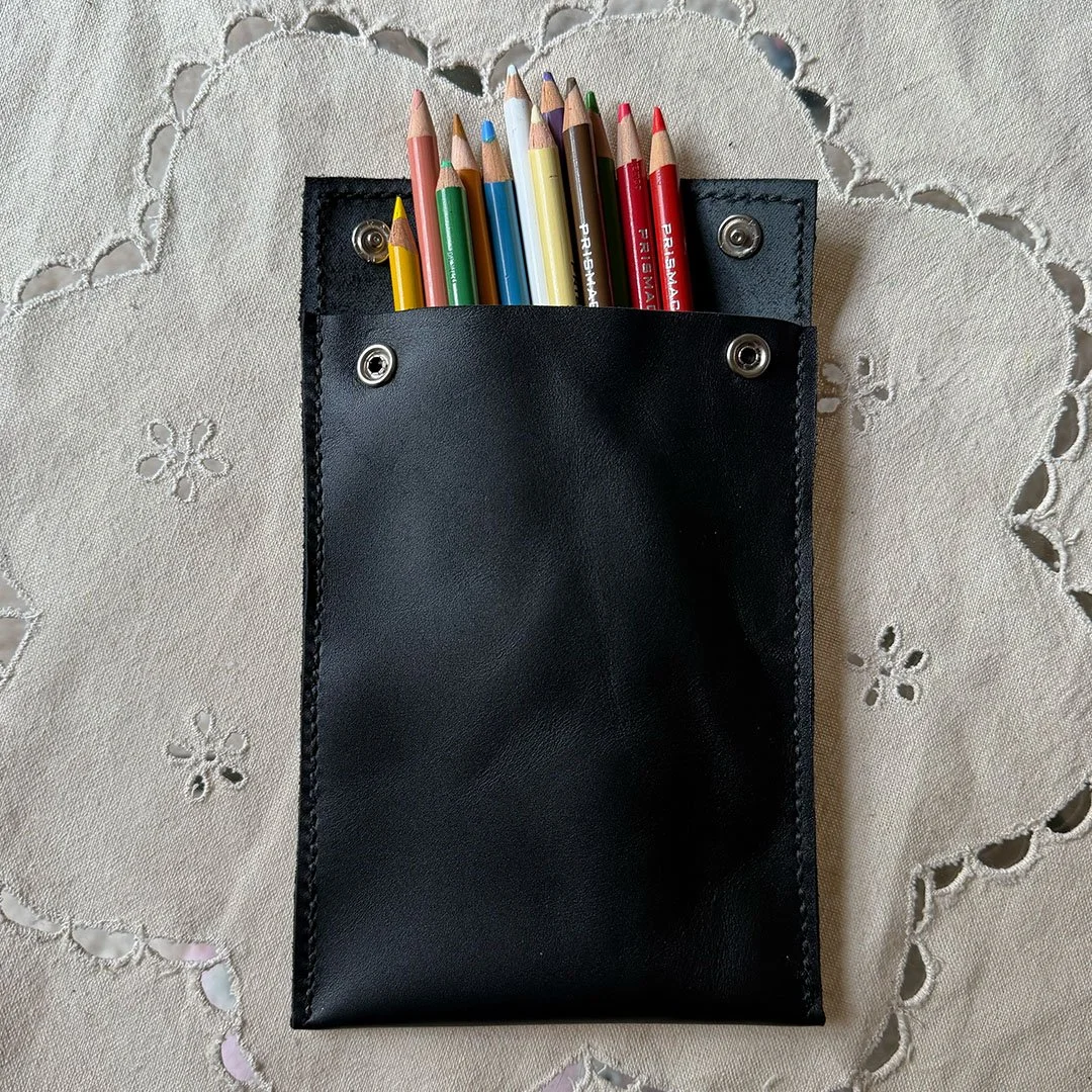 black pencil case_0000s_0002_IMG_2848.jpg