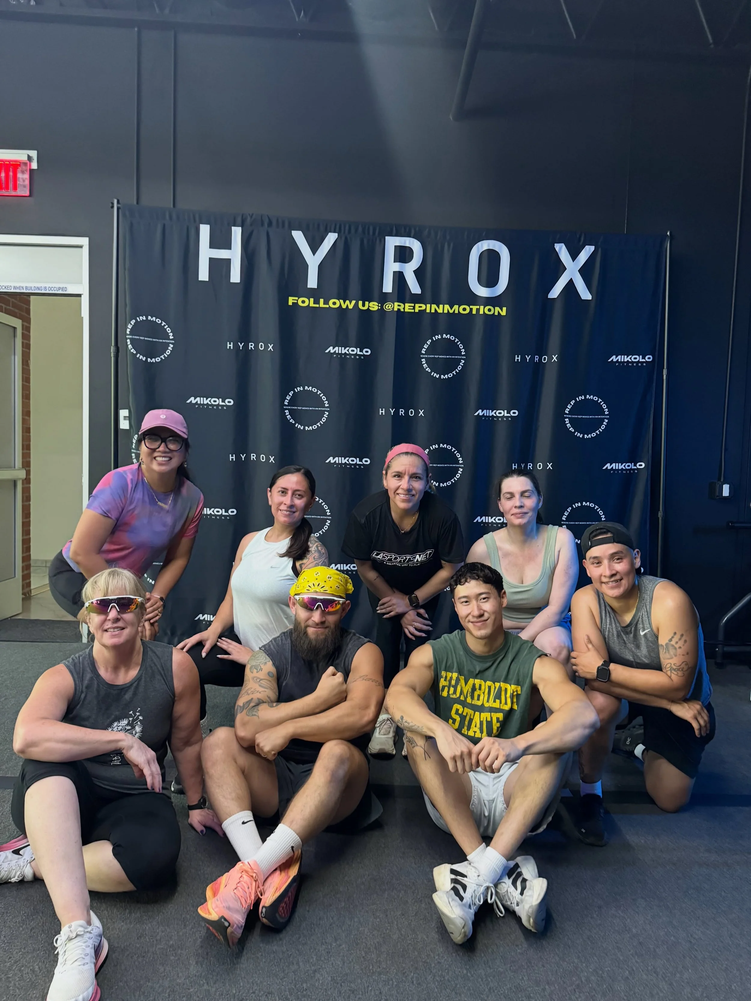 Saturday HYROX Workout 💪

Strong women showed up today!

Where are the guys tho? 

Happy birthday to @_a.carr11 🎉💪 Thanks for celebrating it with us! 

#woodlandhills #hyrox #hyroxtraining #fitness #strongwomen