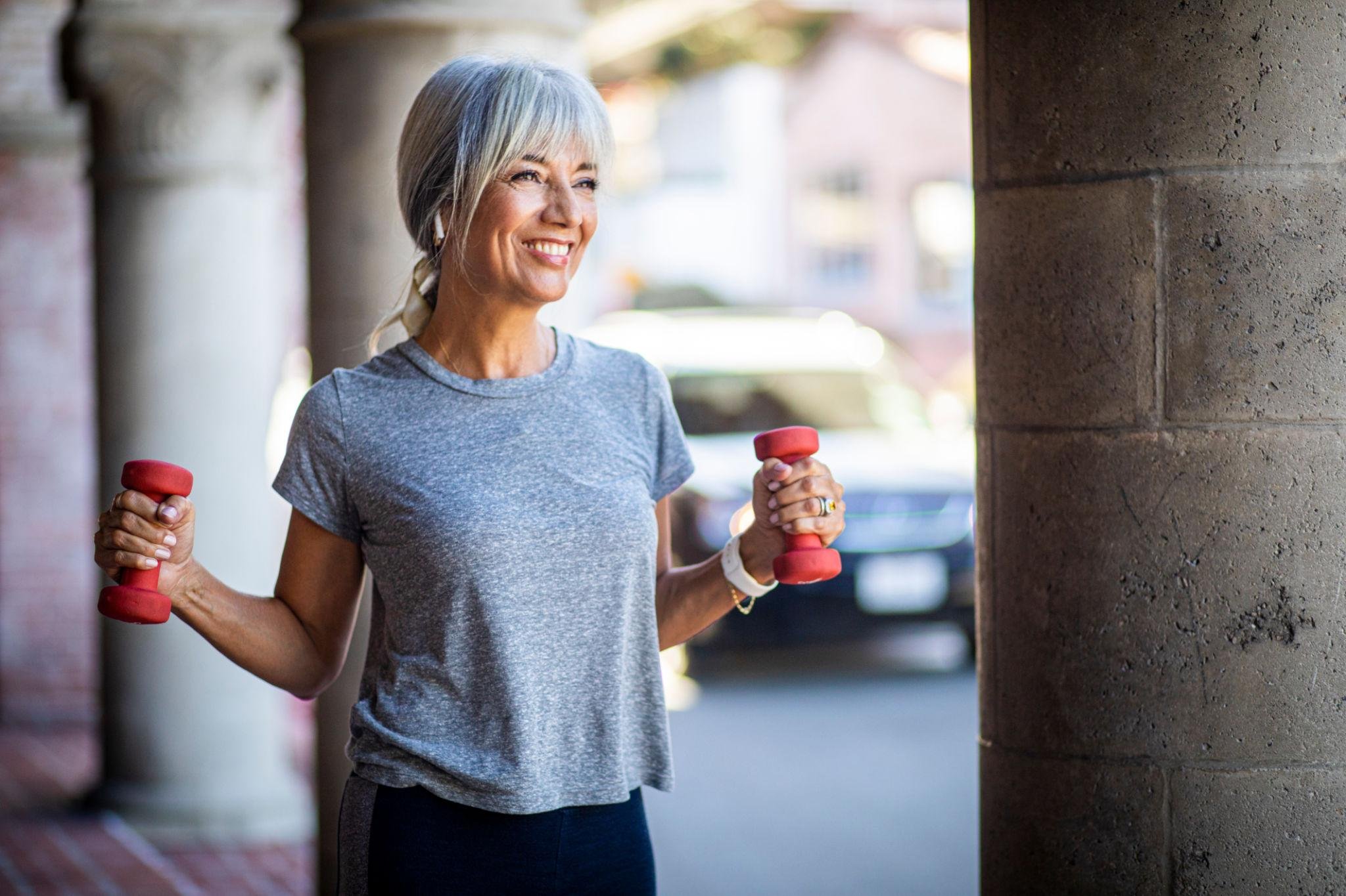 Creatine for Women: Benefits, Side Effects, Dosage, and What the Evidence Says
