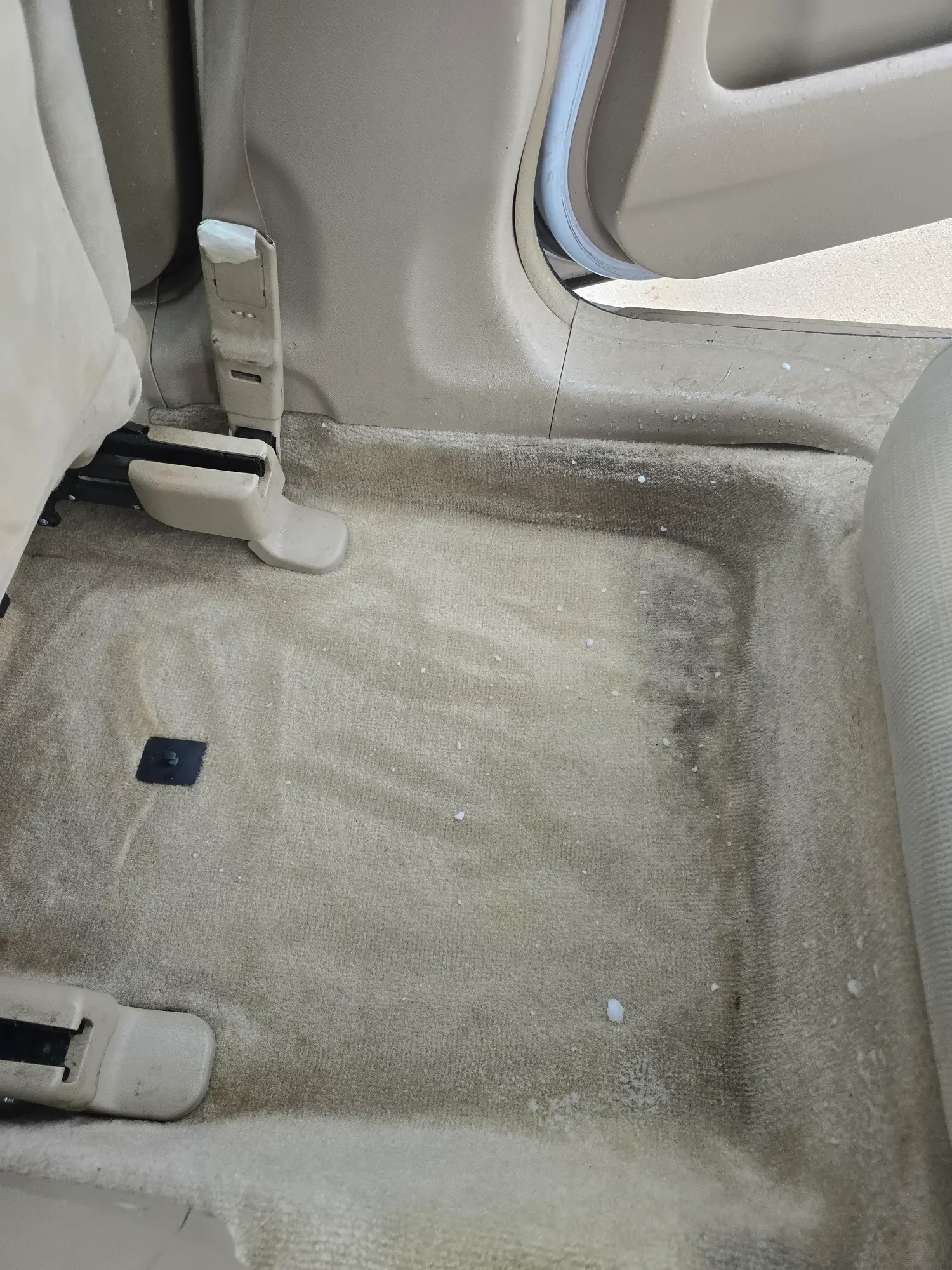 Embedded dirt and stains in carpet fibers