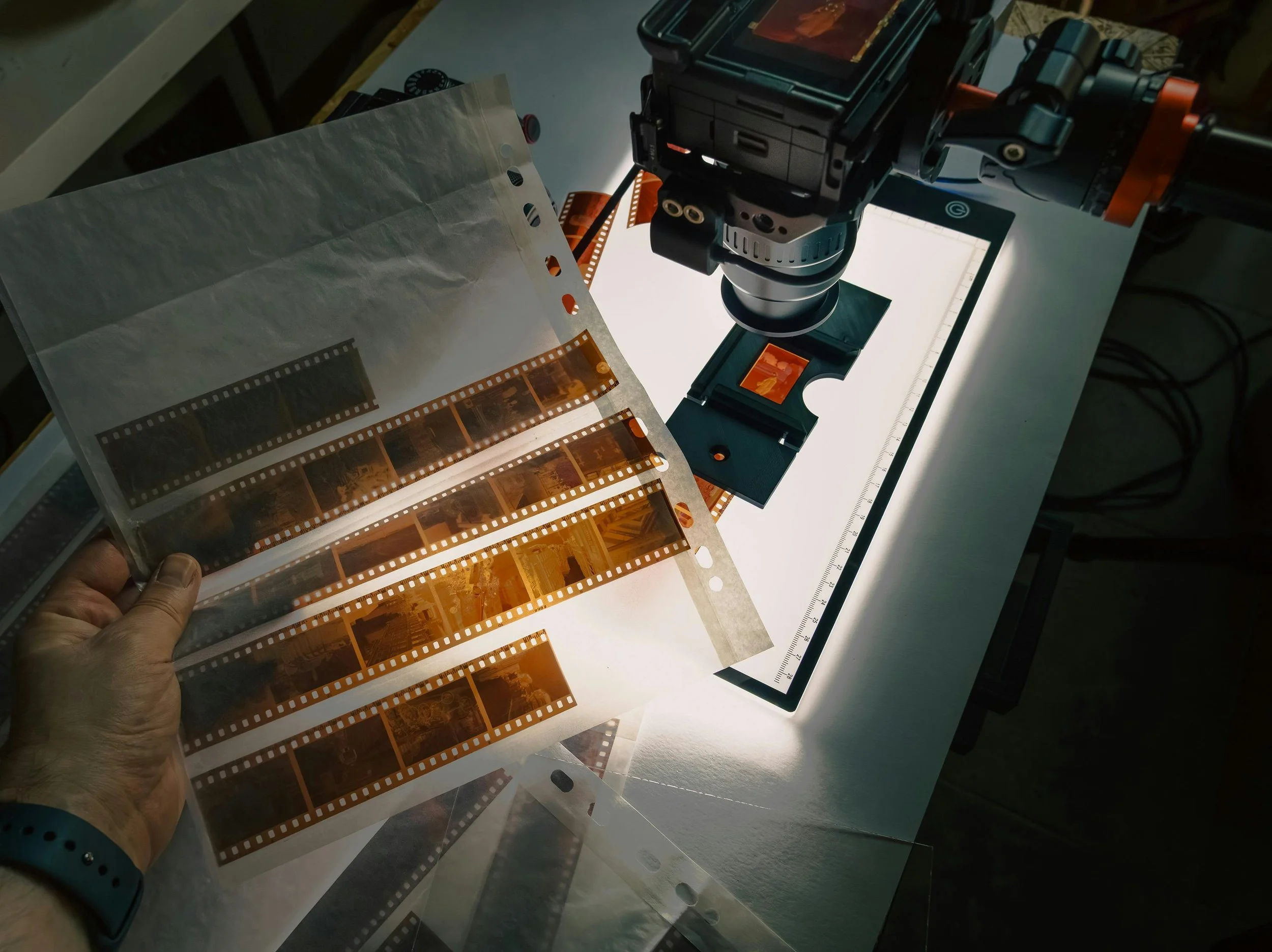 The Illusion of memory in the cinematic archive