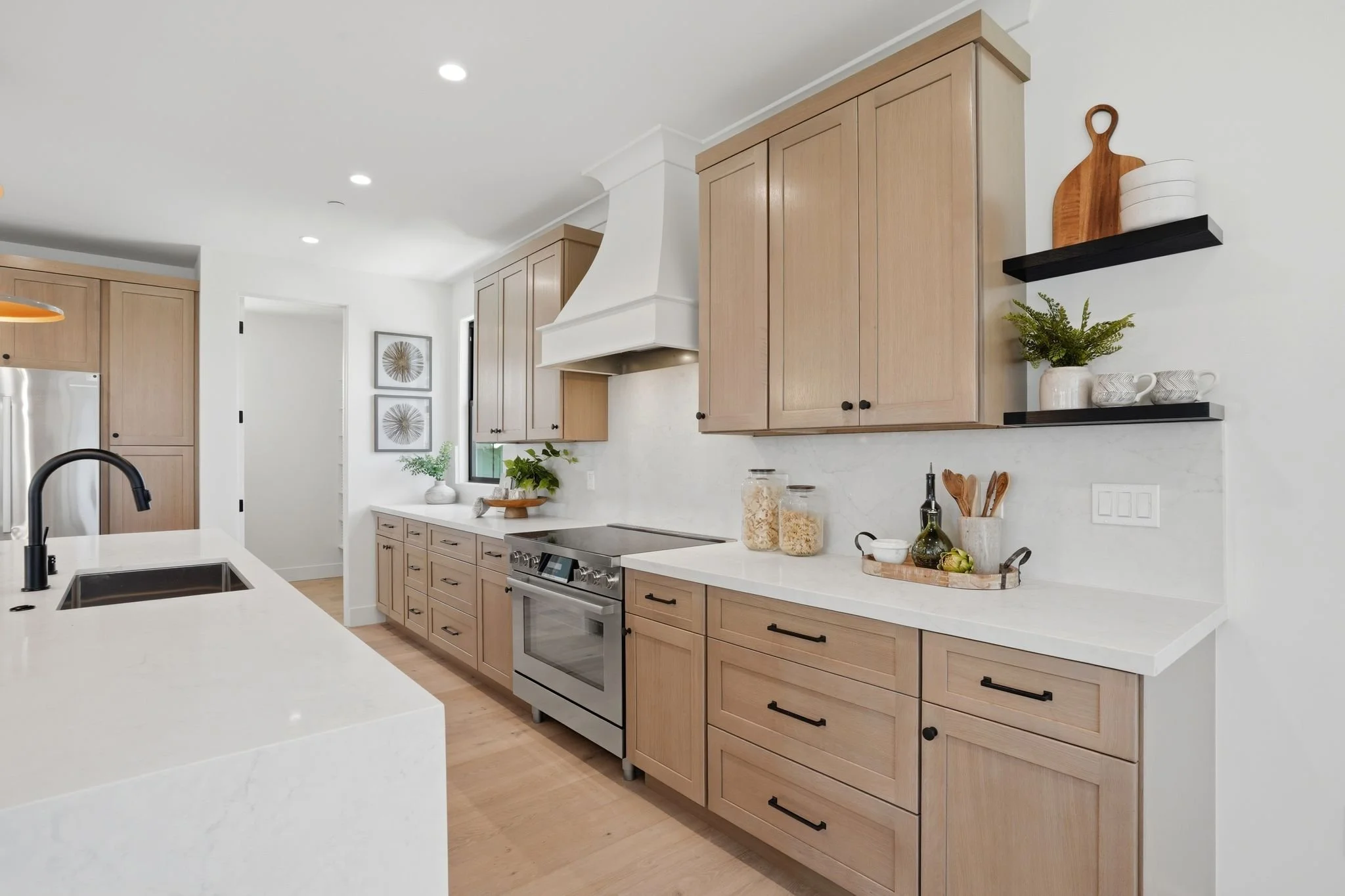 122 Sunnyside Ave-15.jpg