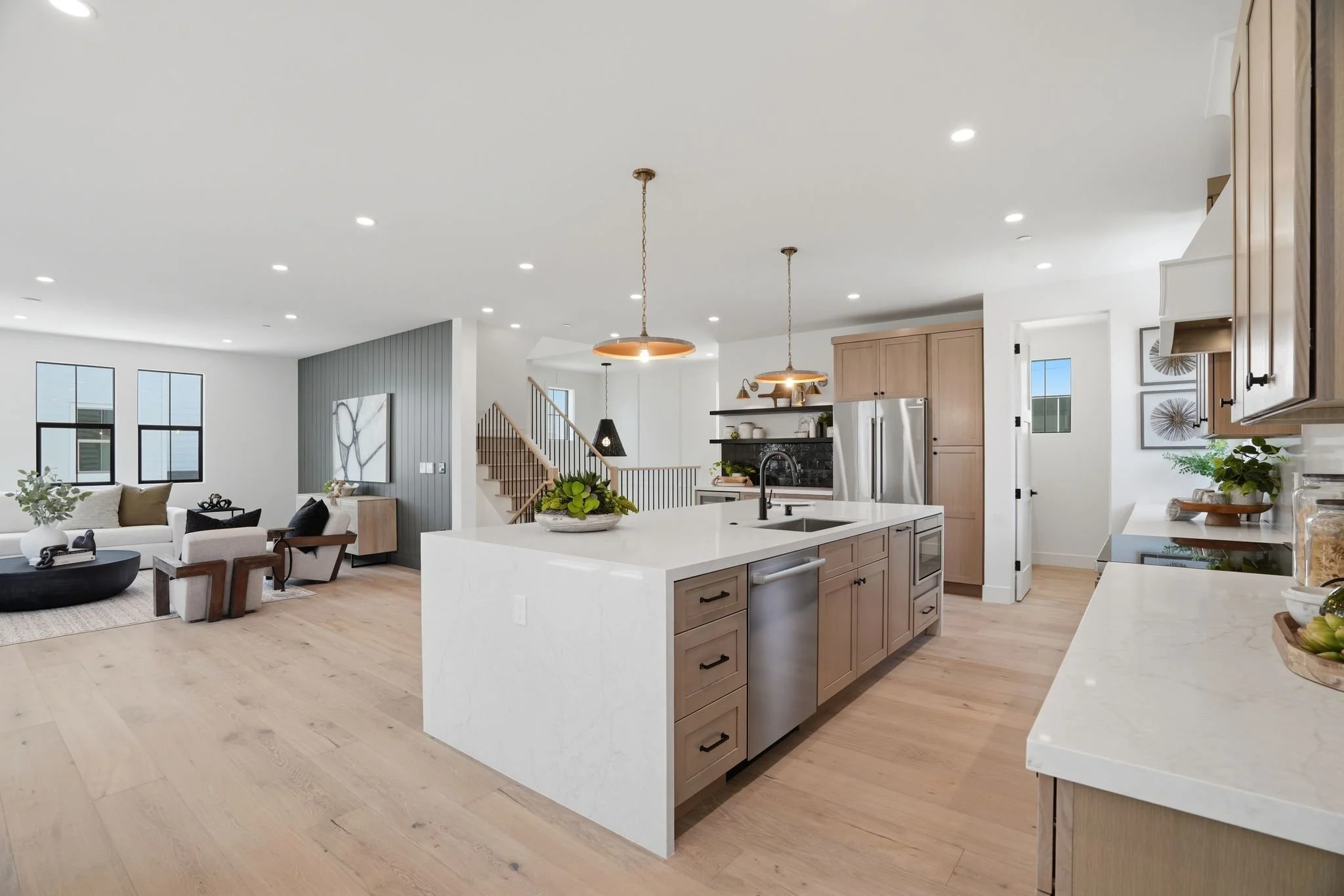 122 Sunnyside Ave-16.jpg
