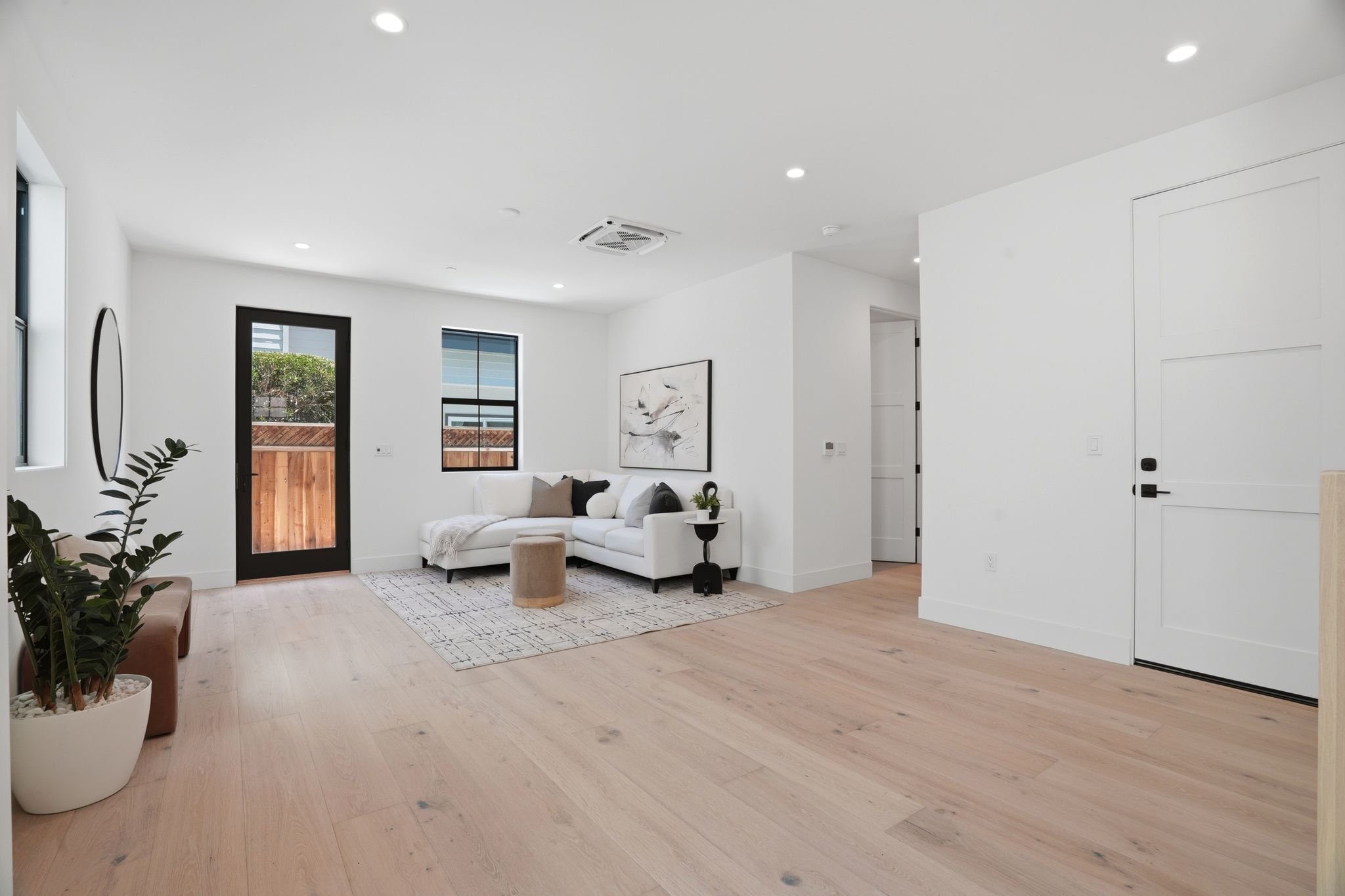 122 Sunnyside Ave-5.jpg