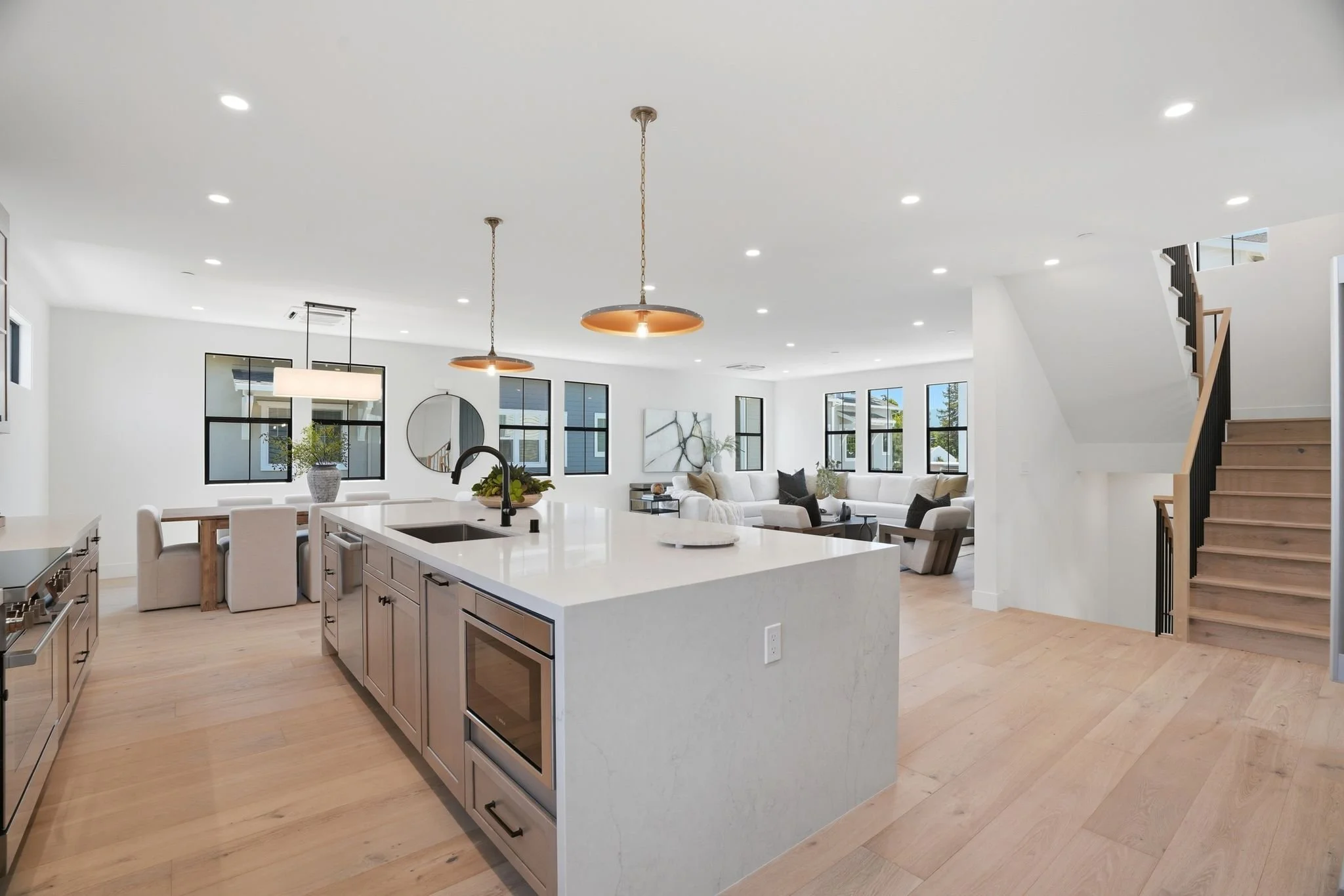 122 Sunnyside Ave-17.jpg