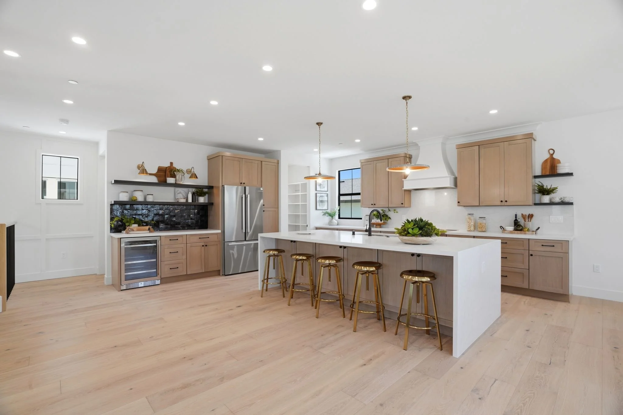 122 Sunnyside Ave-13.jpg