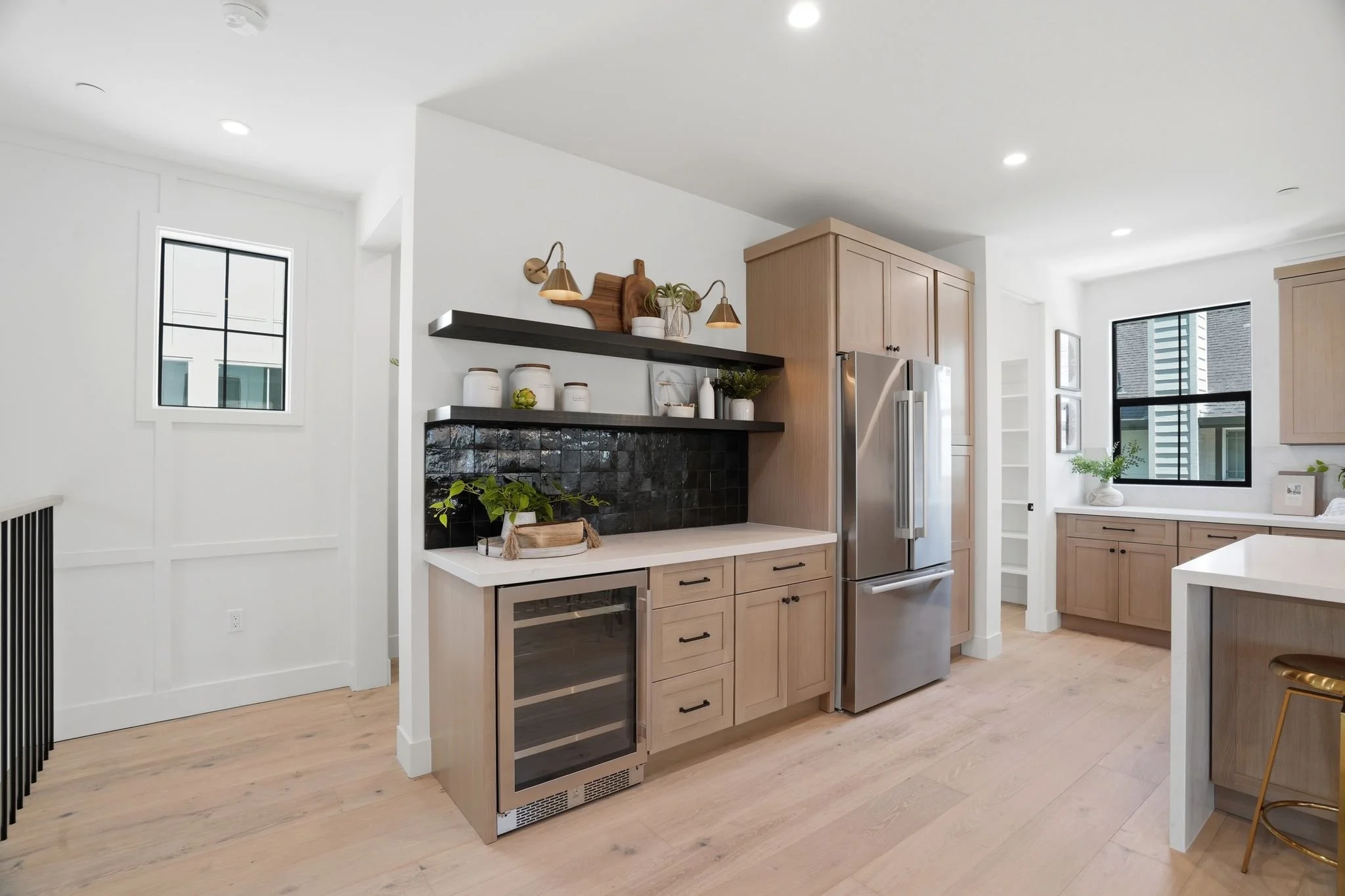 122 Sunnyside Ave-14.jpg