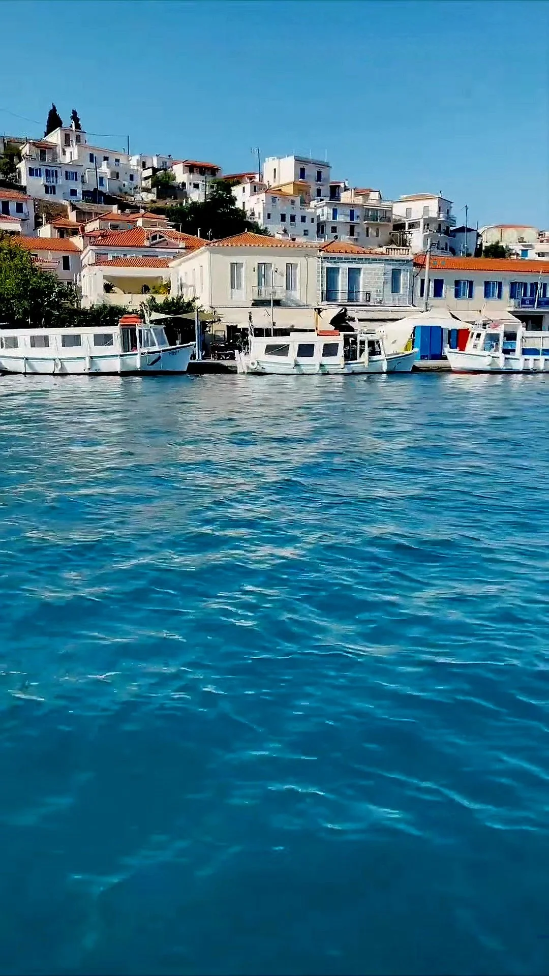 All-inclusive private boat trip to Poros island - Hellenic Speed Boats