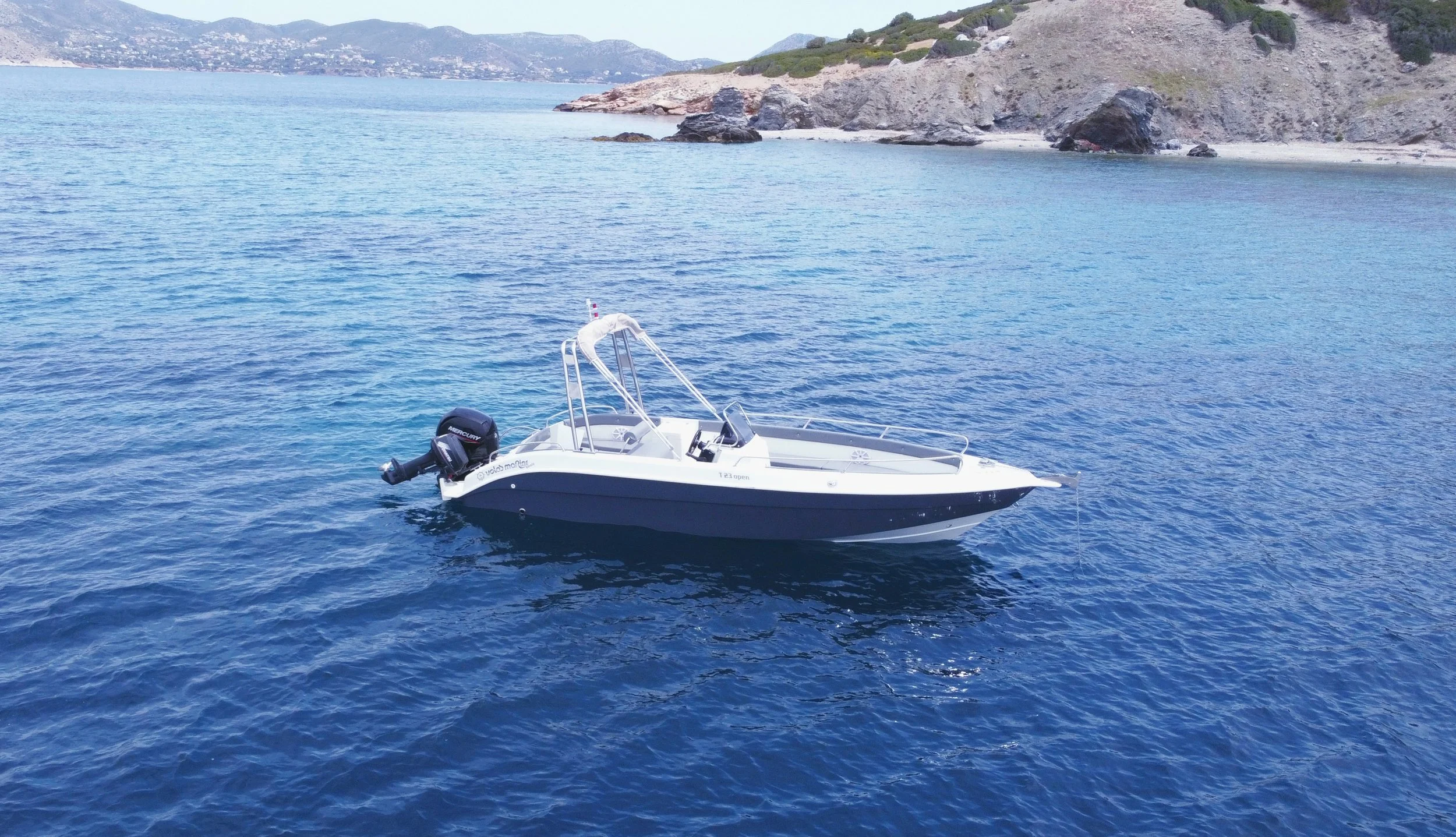 Private speed boat charter in Athens with professional skipper - Hellenic Speed Boats
