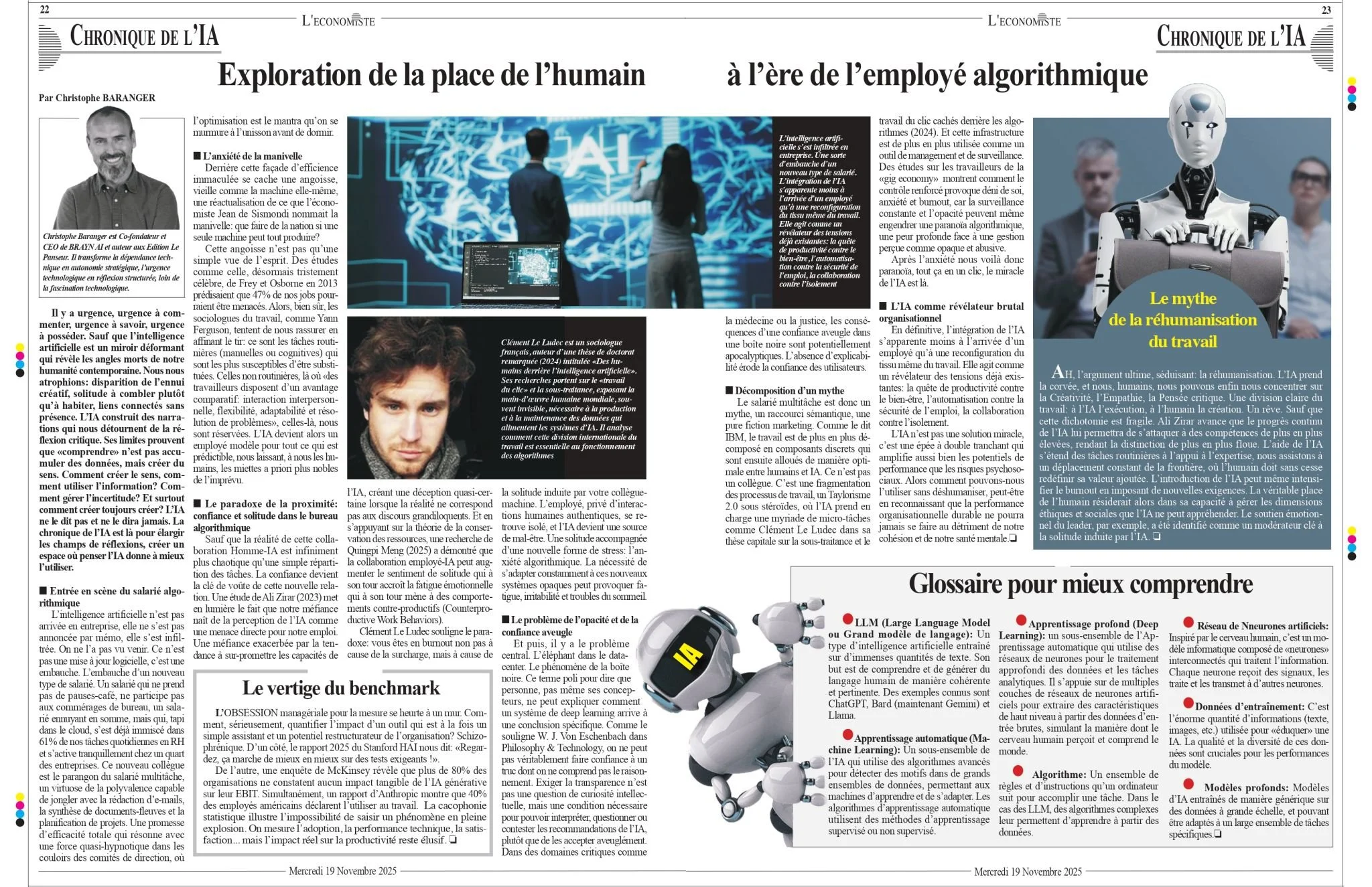 Page de journal avec des articles sur l'intelligence artificielle, une photo d'un robot humanoïde et une image de deux personnes devant un mur d'écrans.