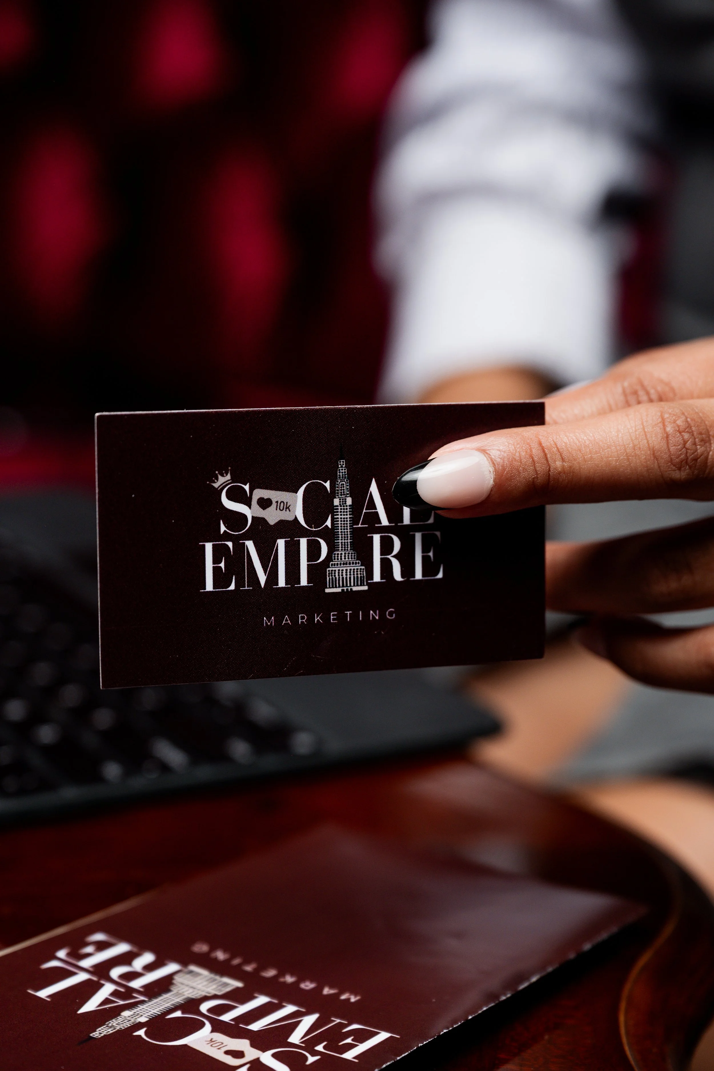 SocialEmpireMarketing_Flatlay-5-2.jpg