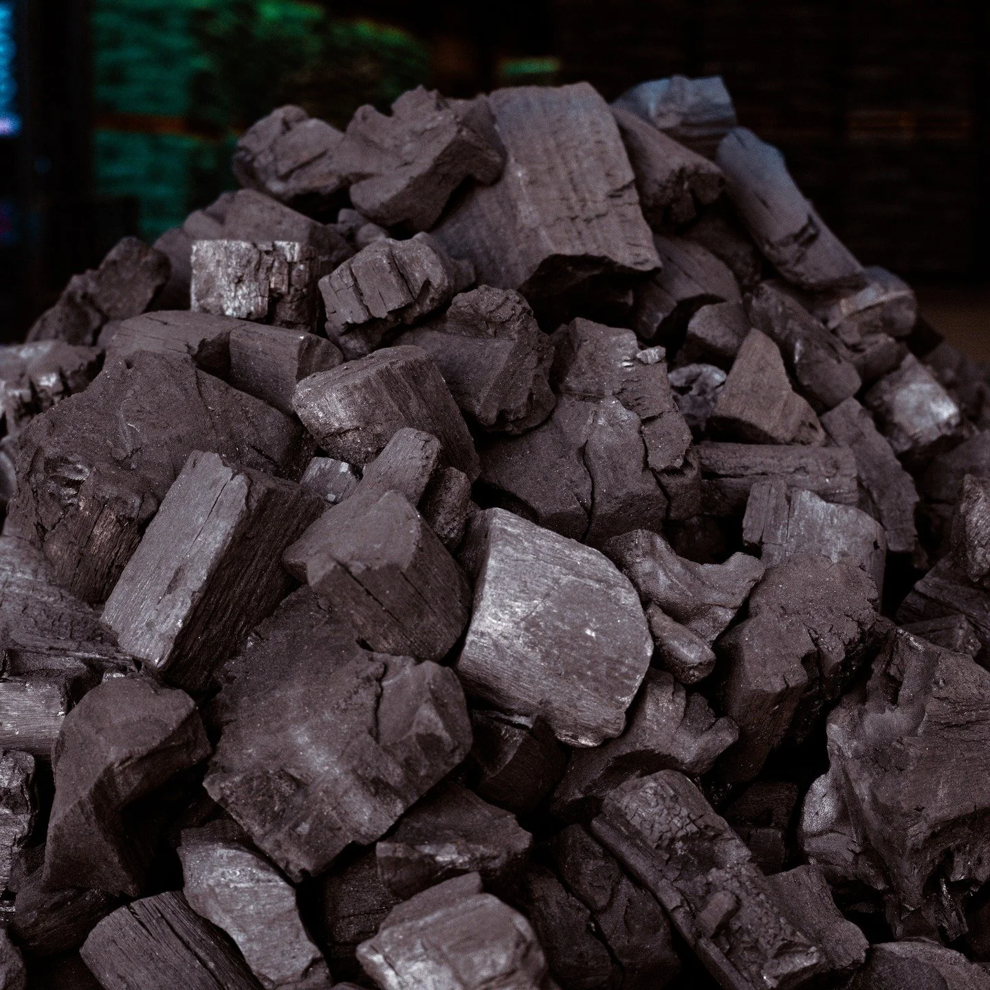 🔥 Pure Power From Hardwood 🔥

This is what premium organic BBQ charcoal looks like &mdash; dense, natural hardwood chunks ready to deliver intense heat and a clean, smoky flavor. No chemicals. No fillers. Just fuel the way it was meant to be. 🌿

P