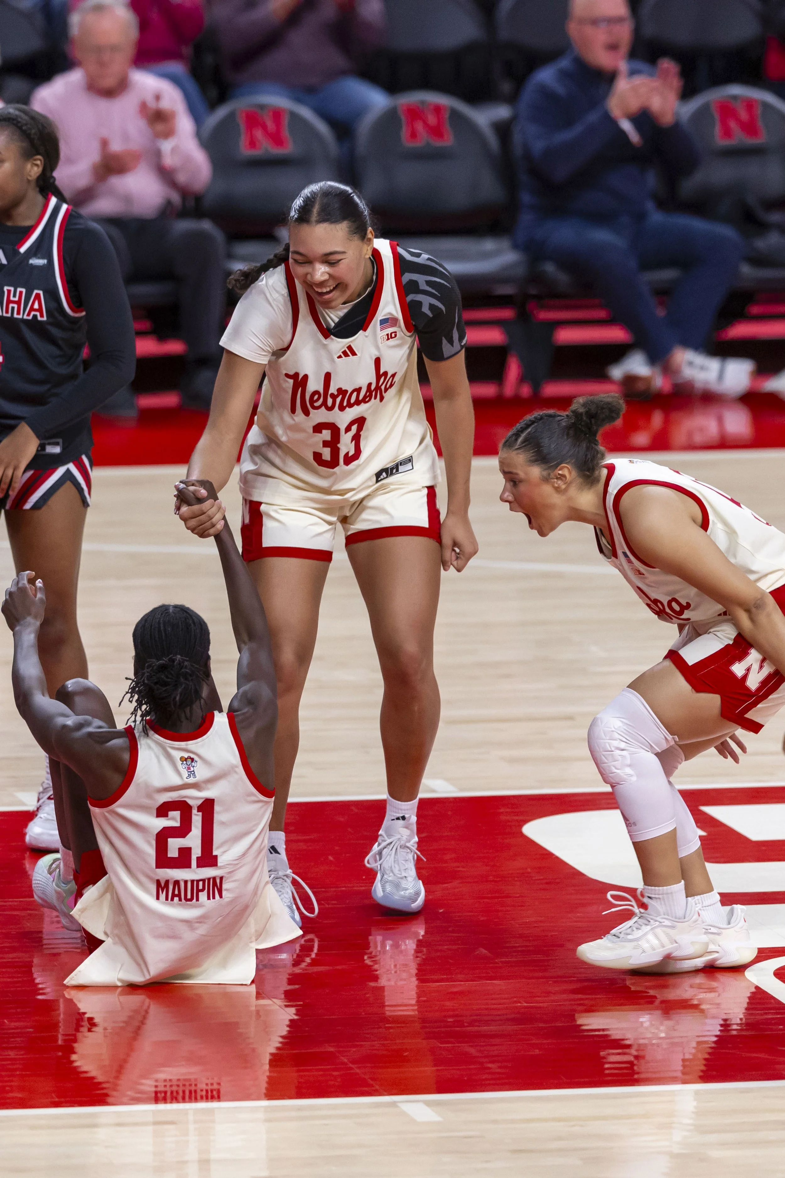 WBB vs UNO-DG060.jpg