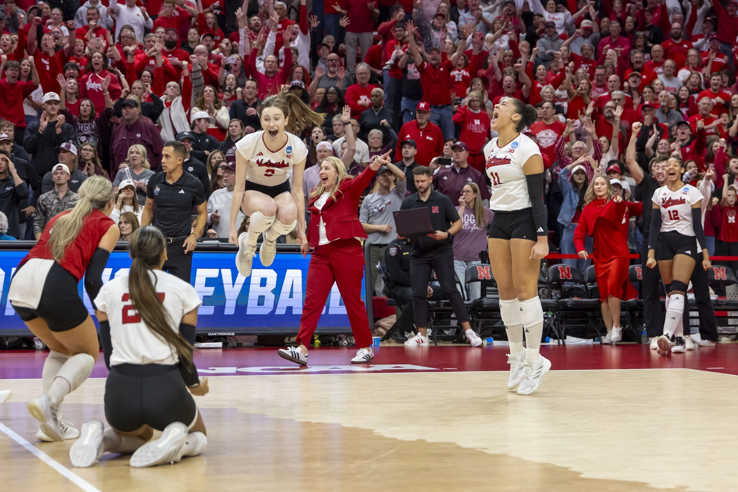 NCAA VB Rd 4 vs Texas A&M-DG229.jpg