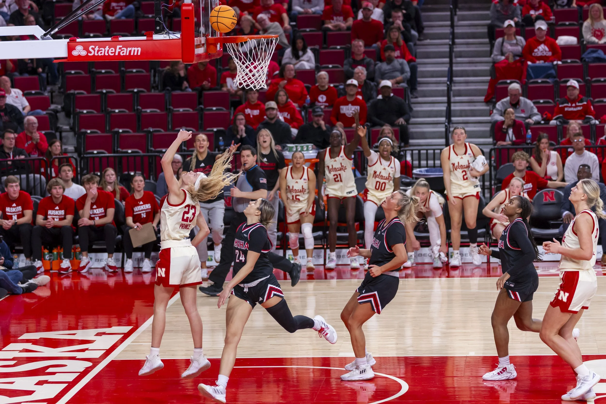 WBB vs UNO-DG078_1.jpg