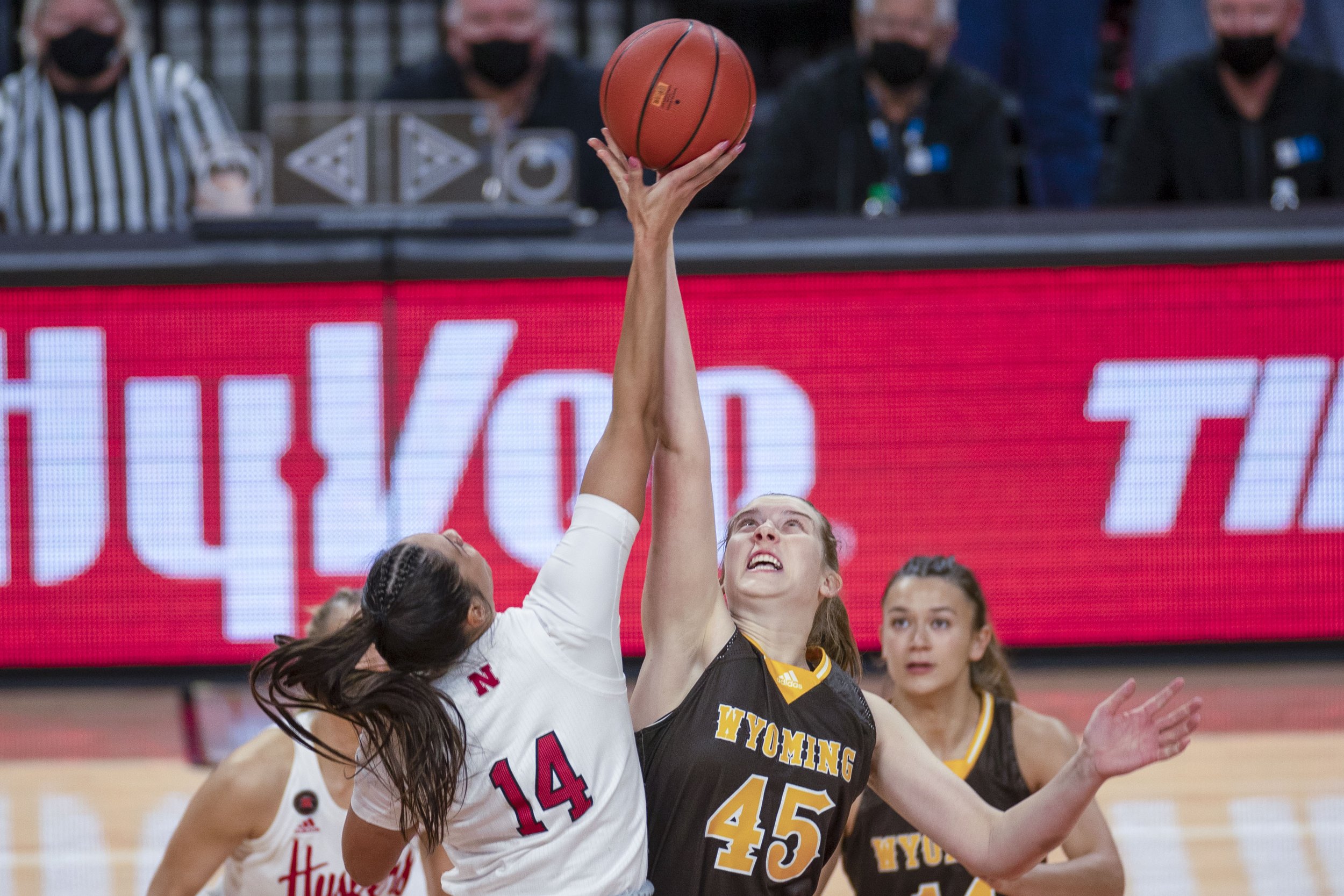 WBB vs Wyoming - DG 12_1.jpg