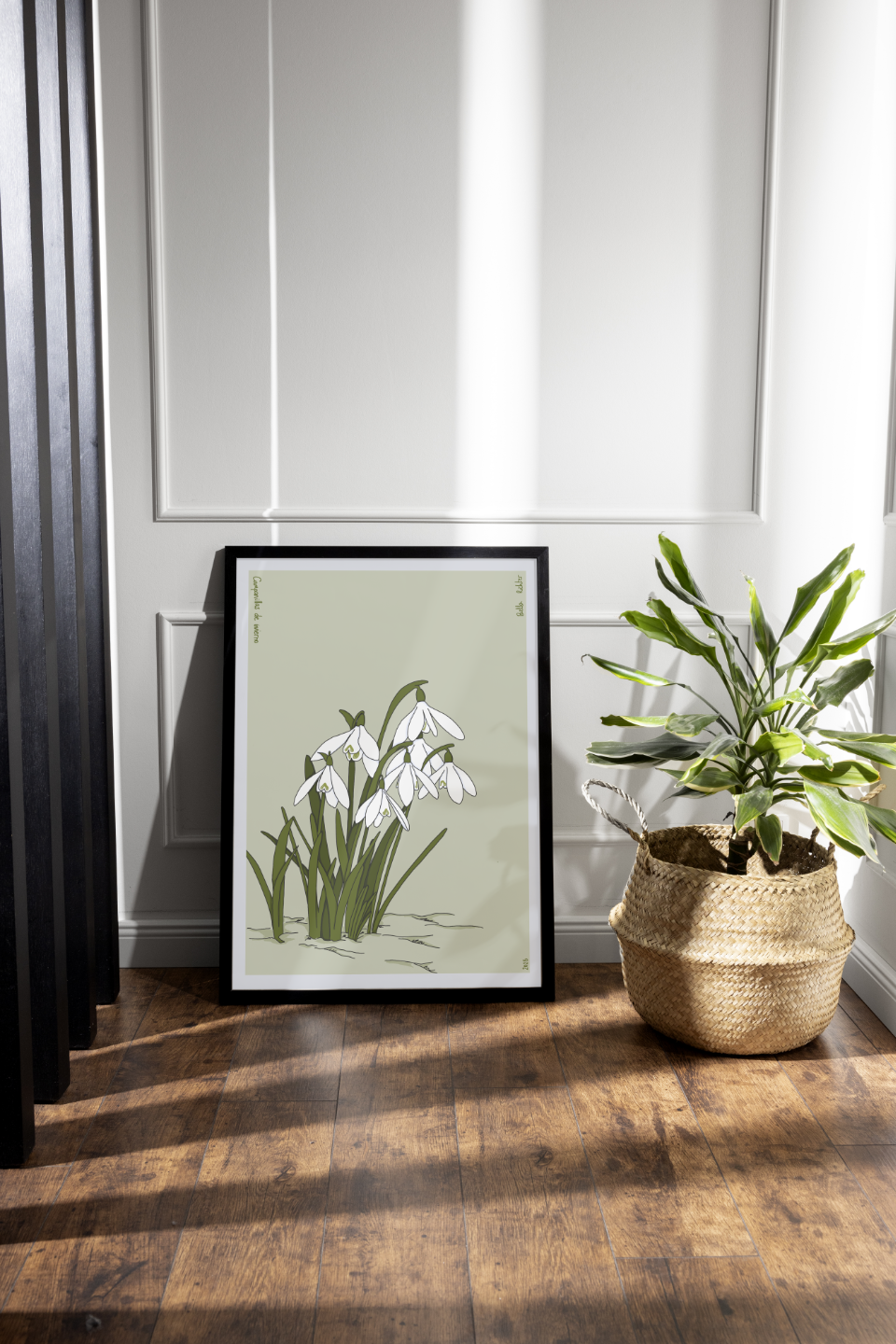 dark-photo-frame-plant-arrangement.png