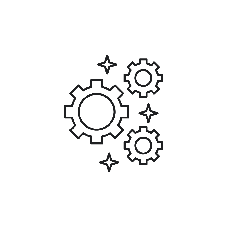 Landskapsbild av berg med snö på topparna, slättlandskap med gräs och ett hus i mitten.