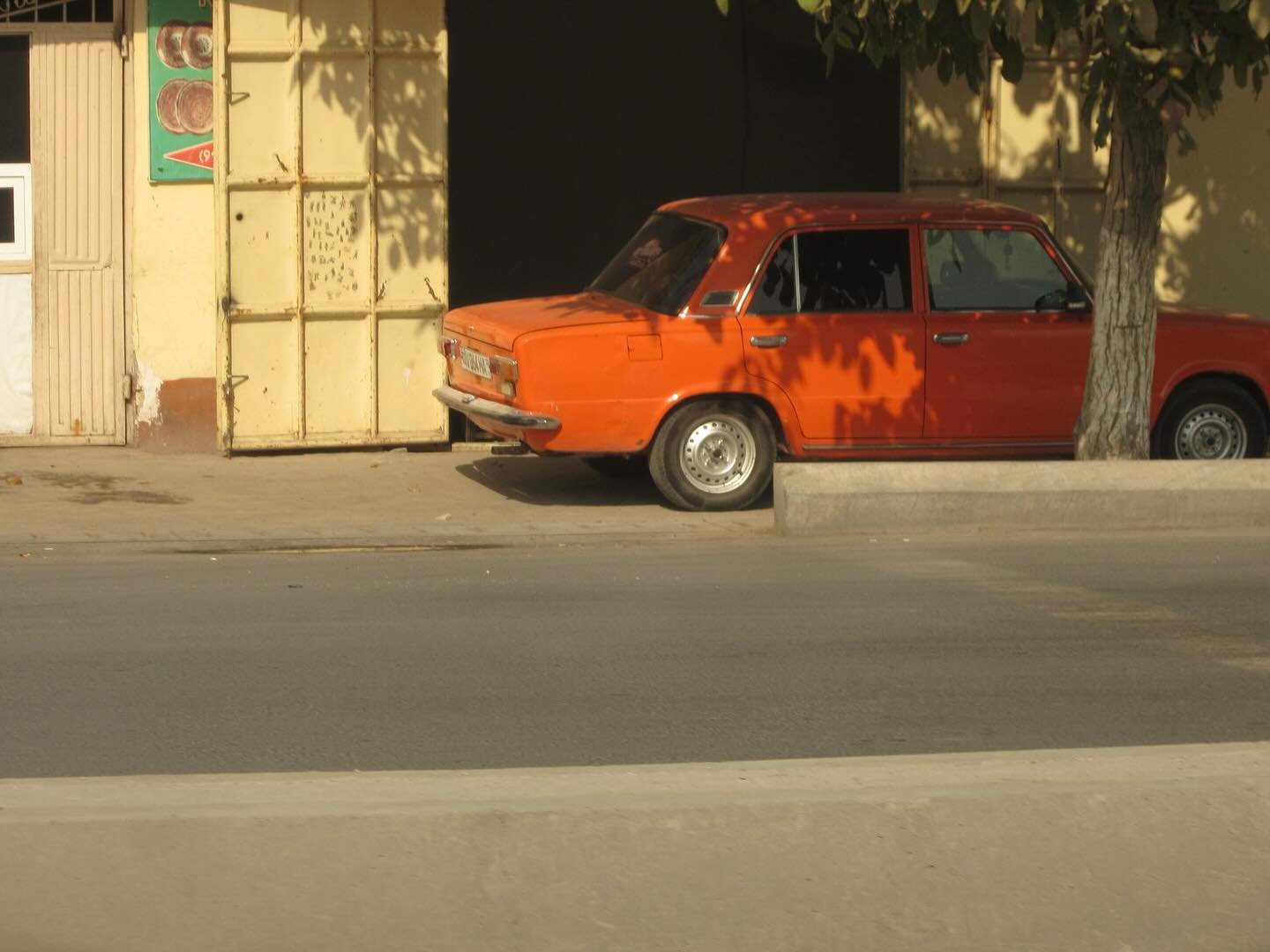 Deux passions : vielles voitures et couleurs 🚗🎨