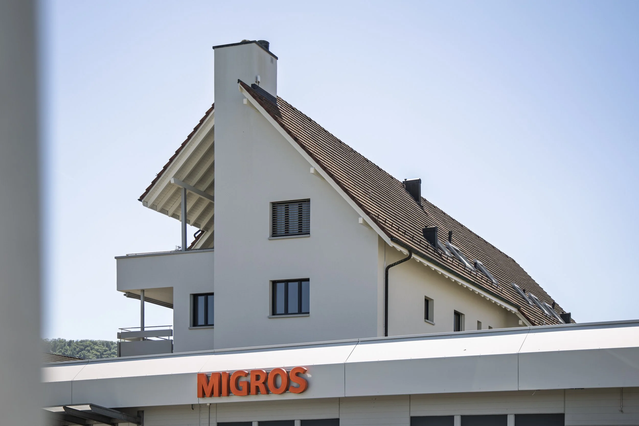 MKPHOTO-Architekturfotograf-Aarau-Überbauung Flachserstrasse -Lupfig-02.jpg