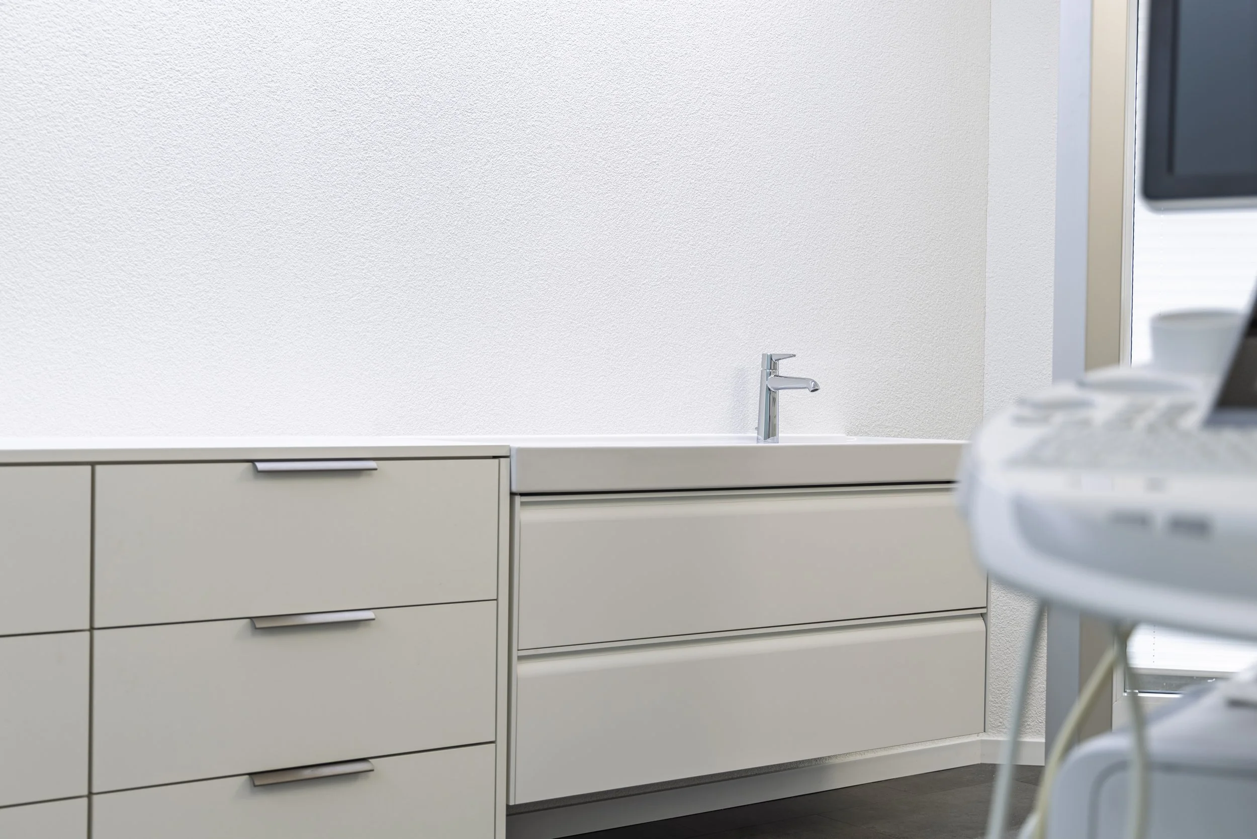 MKPHOTO-Architekturfotograf-Aarau-Praxis GUF-Schönenwerd-11.jpg