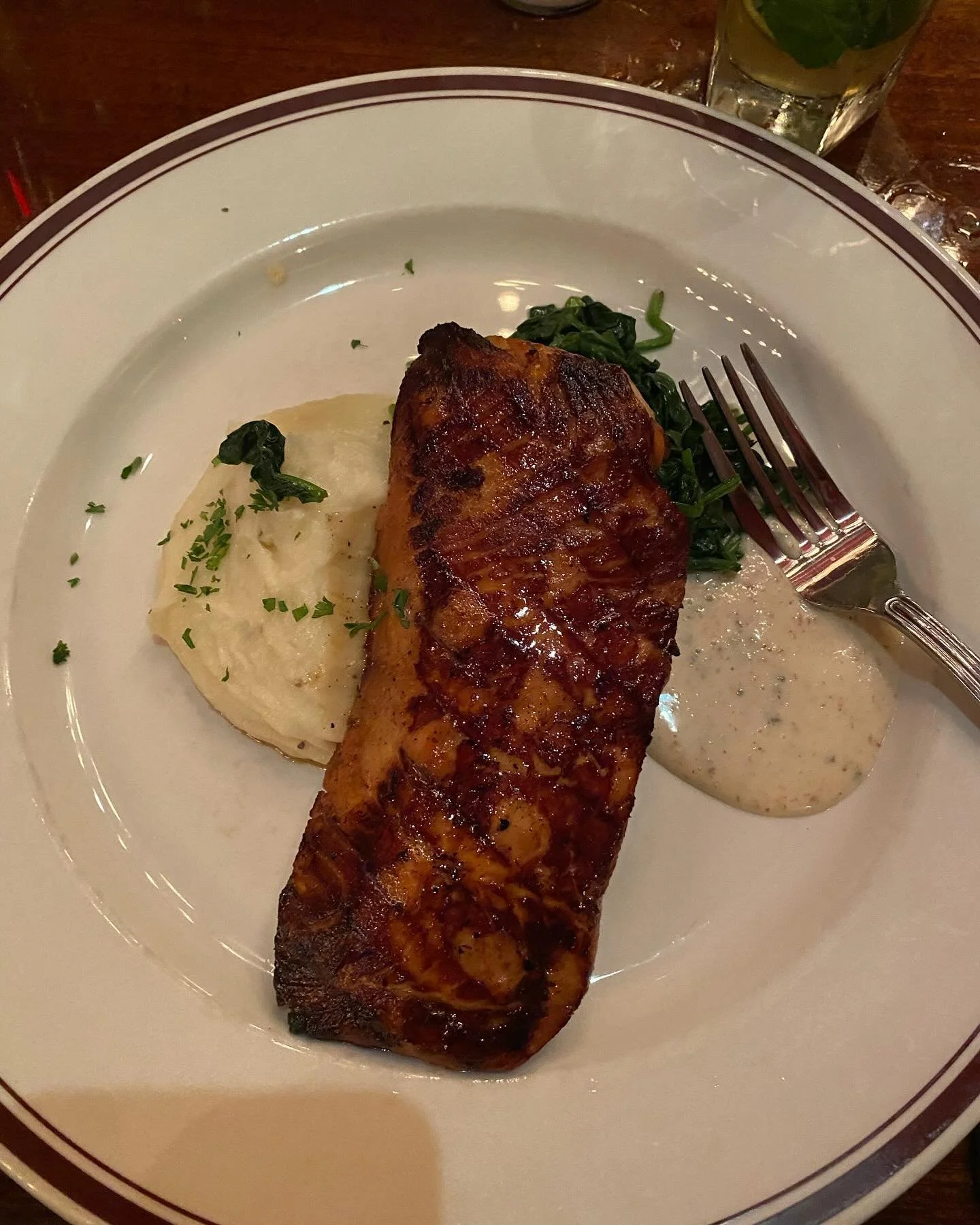 🌟 Grilled Salmon: A Healthy Choice for a Happy Life 🌟

Looking for a delicious and nutritious meal? Say hello to grilled salmon! 🐟🔥 Packed with omega-3 fatty acids, this heart-healthy fish is not only great for your body but also for your taste b