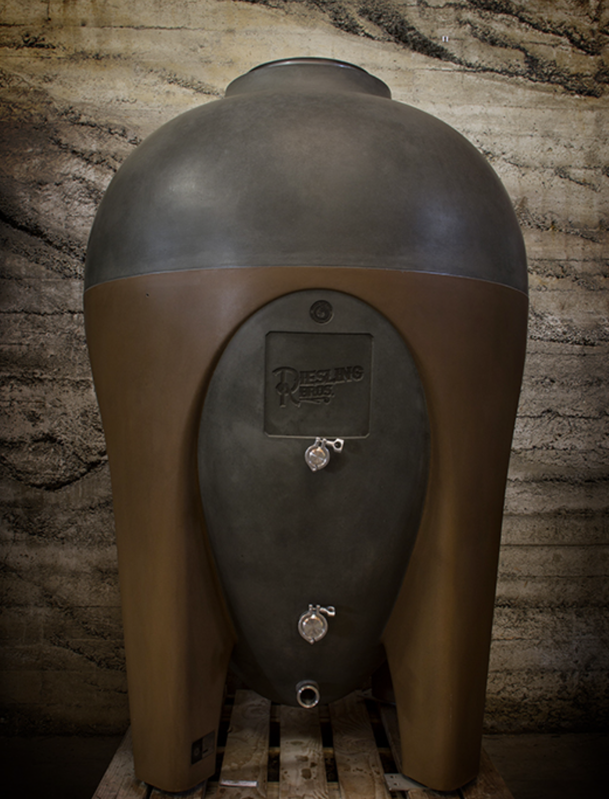 amphora-concrete-wine-tank