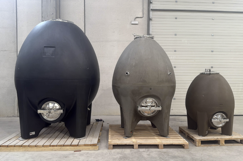 egg-concrete-tank