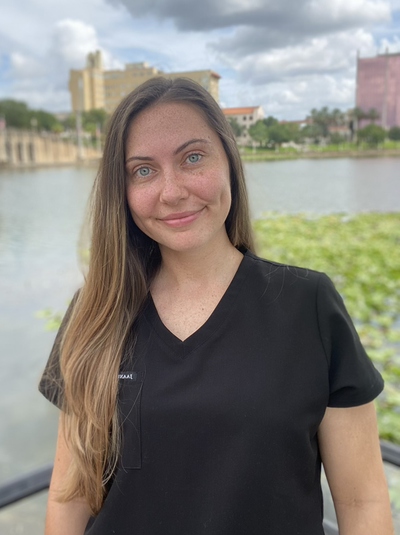 A picture Jessica, the owner and speech-language pathologist at Rapid Speech Therapy LLC.