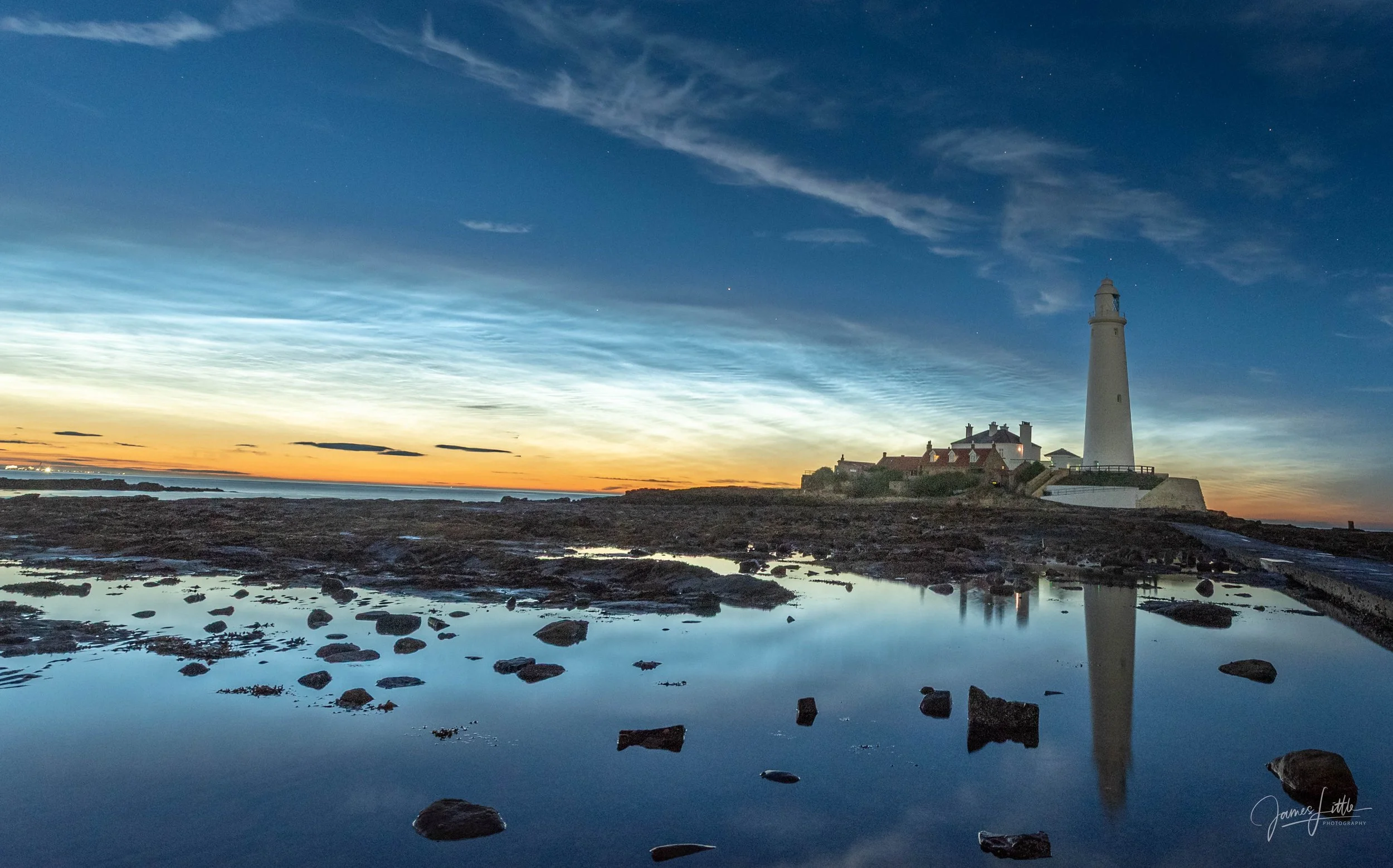 Noctilucent cloud, St Marys Lighthouse