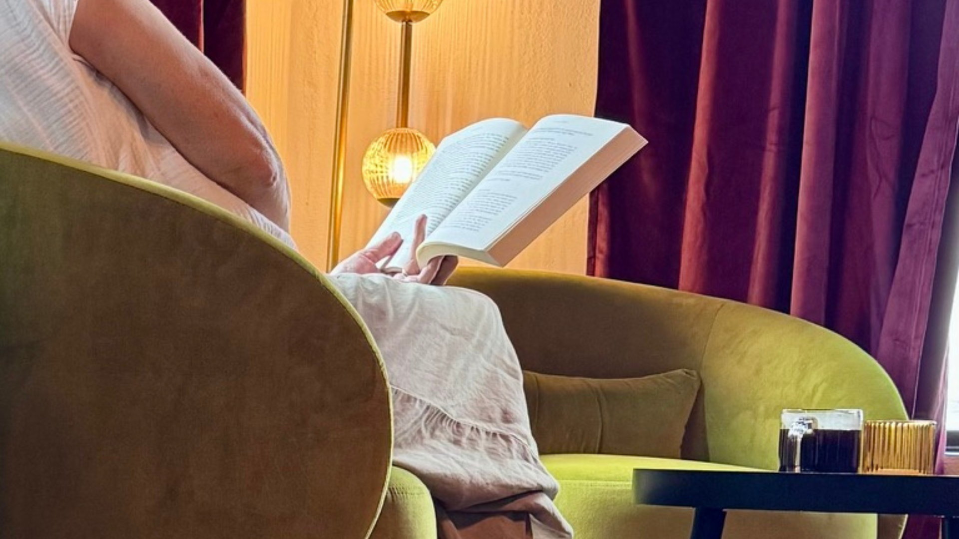 Reading at analog.png