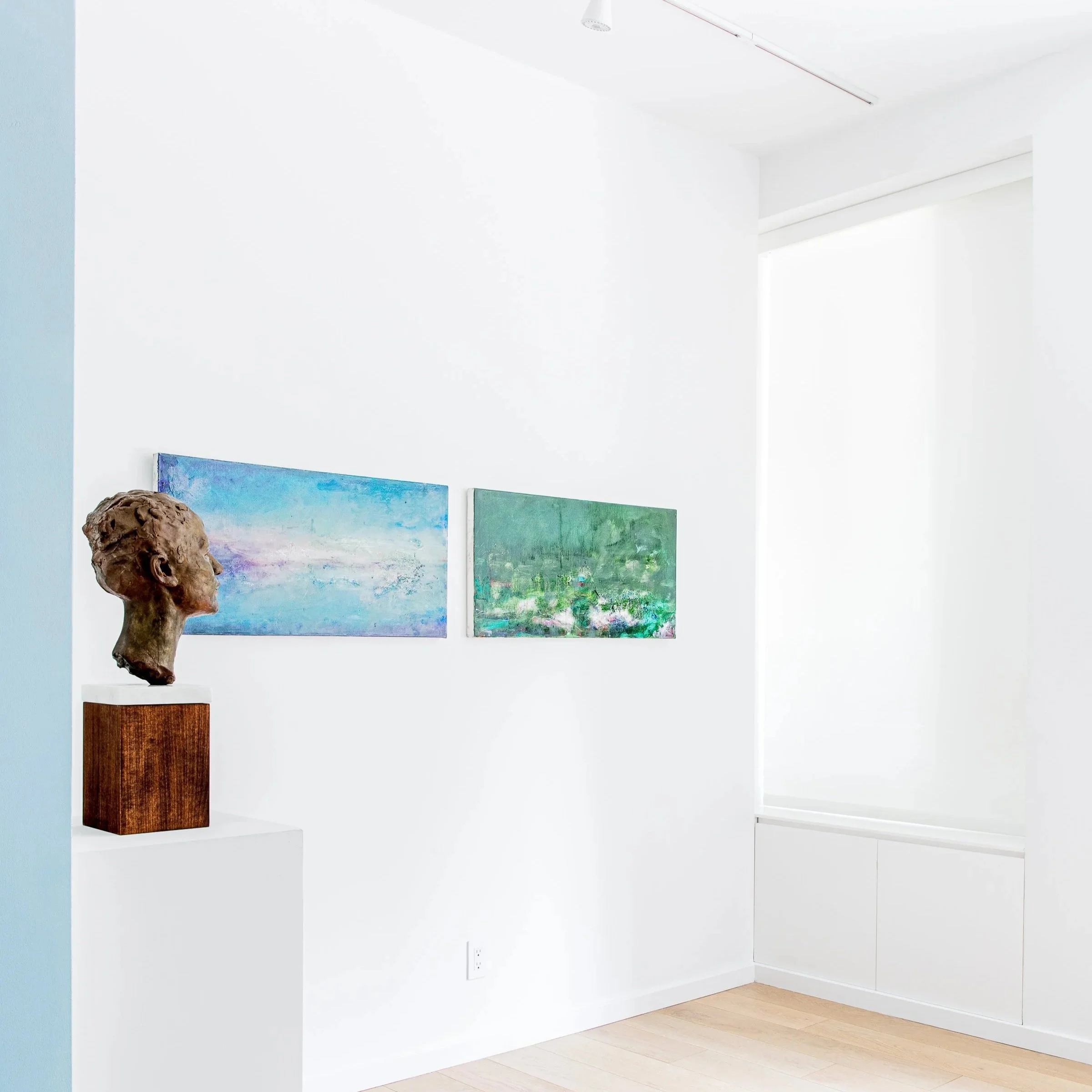 BEE IN THE LION GALLERY